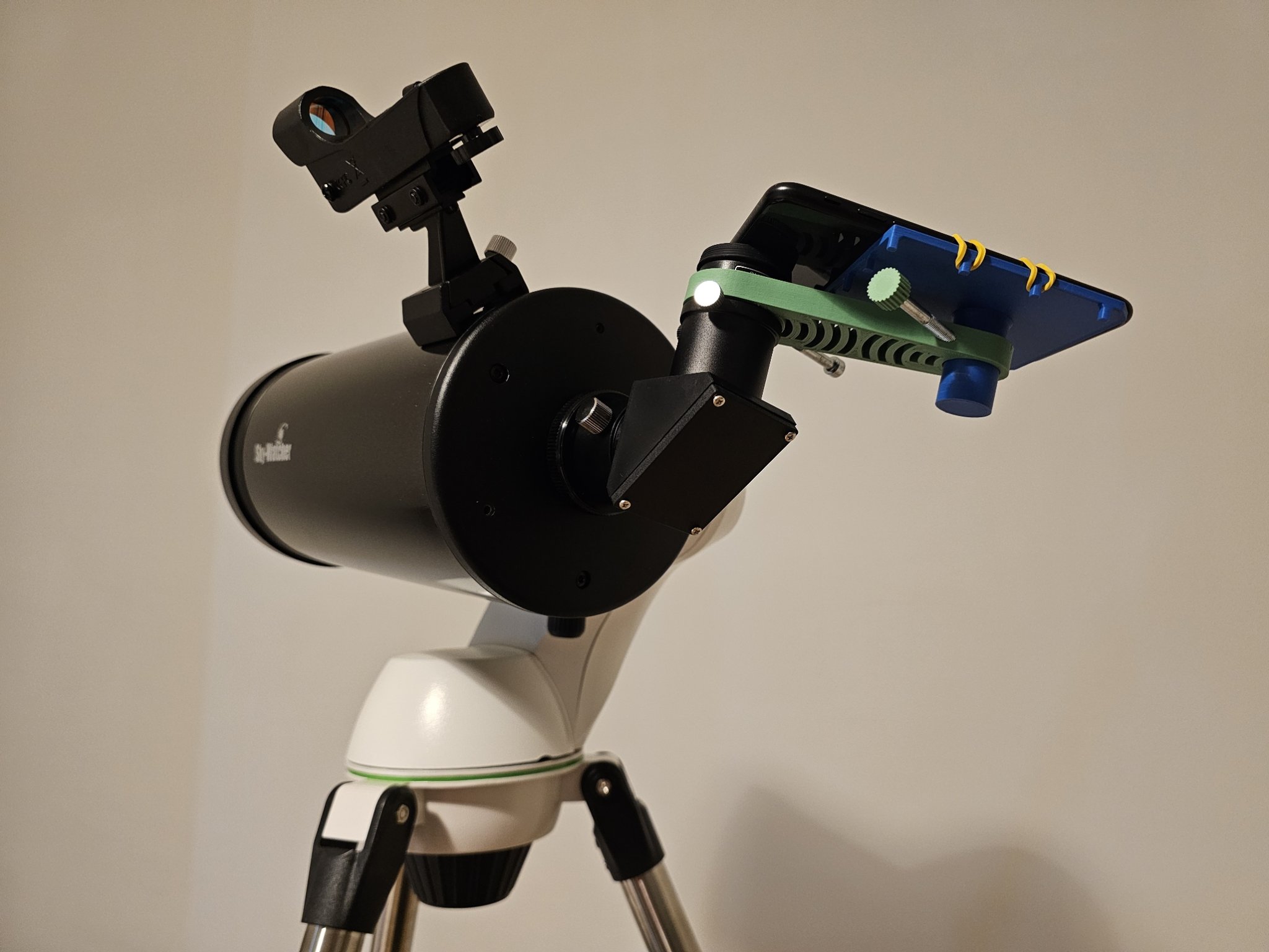 Giá đỡ điện thoại cho kính thiên văn chụp ảnh thiên văn