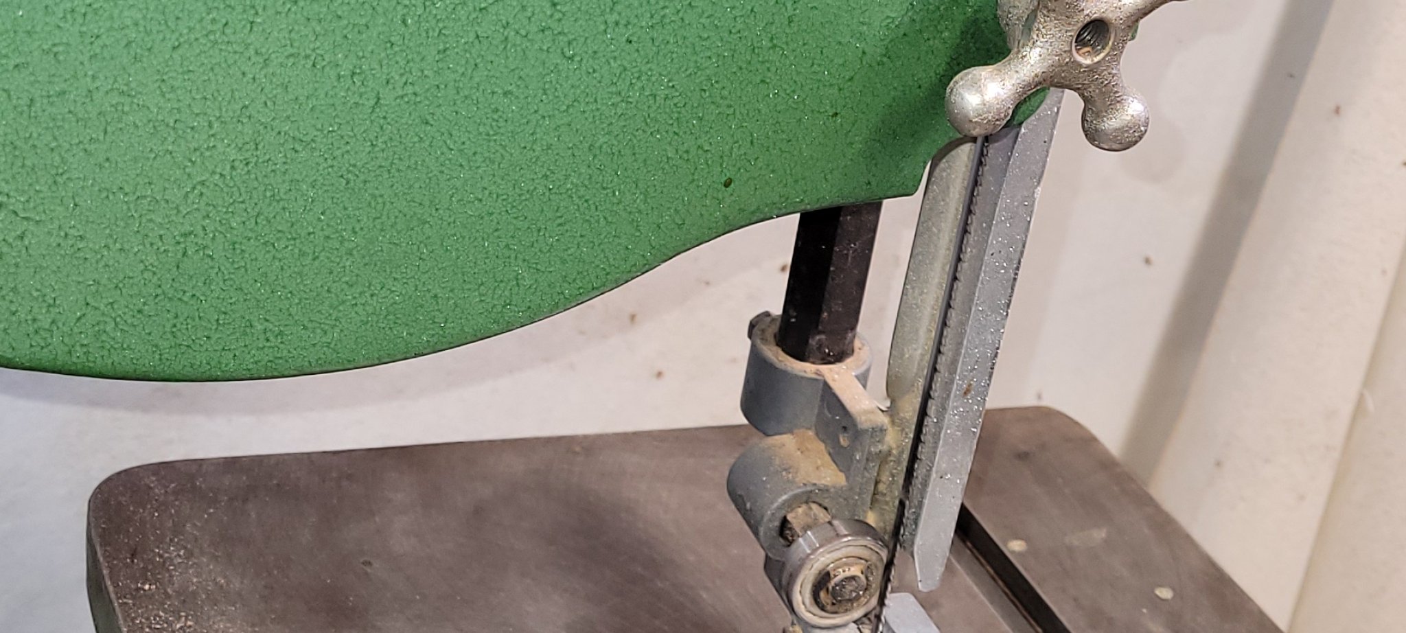 Bảng chèn cho máy cưa băng Harbor Freight