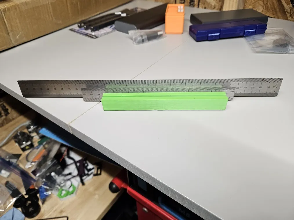 Giá đỡ thước kẻ HSW cho tường lưu trữ tổ ong