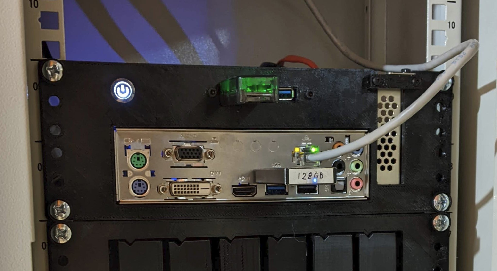 Vỏ mini ITX cho tủ rack 10 inch 2U