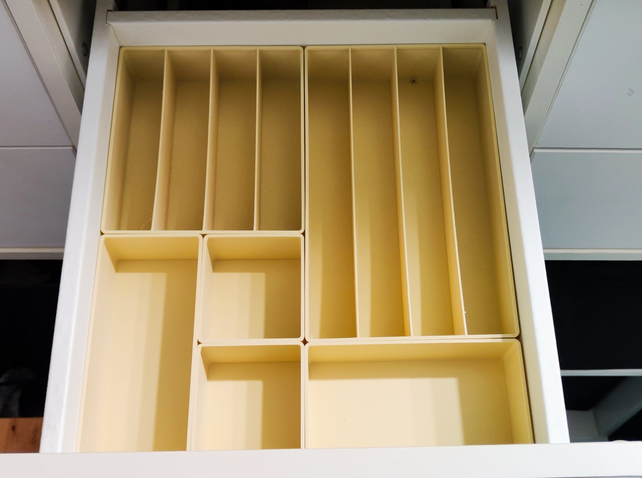 Hộp tổ chức ngăn kéo Ikea Kallax