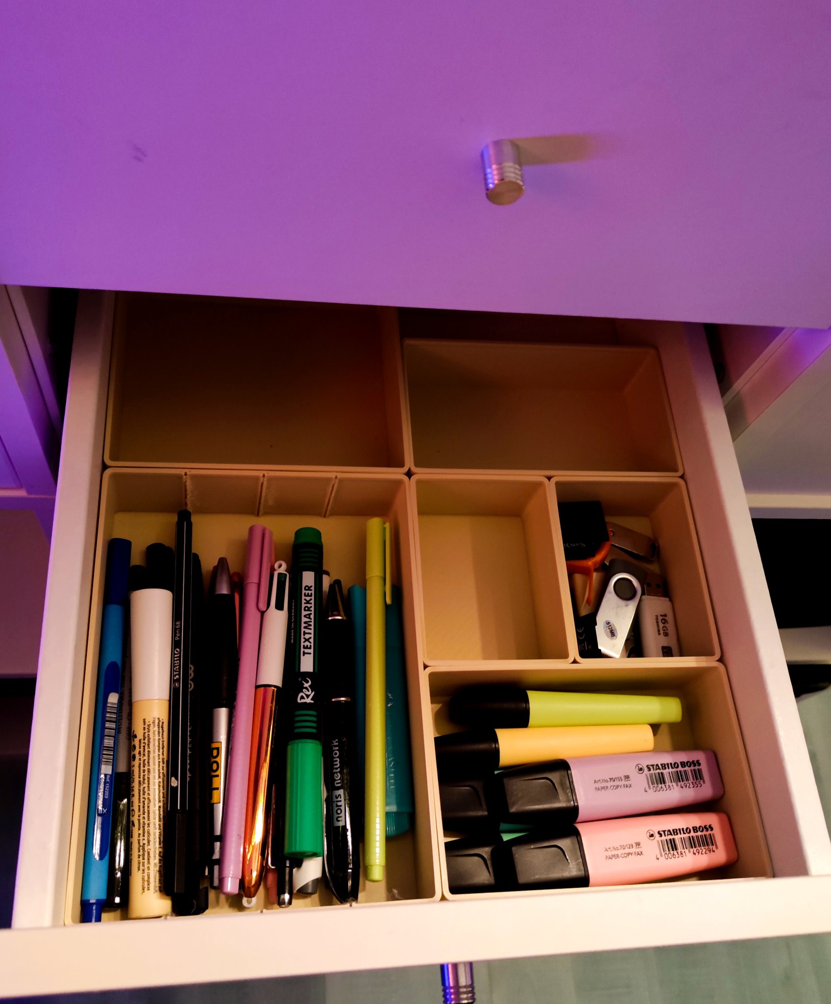 Hộp tổ chức ngăn kéo Ikea Kallax