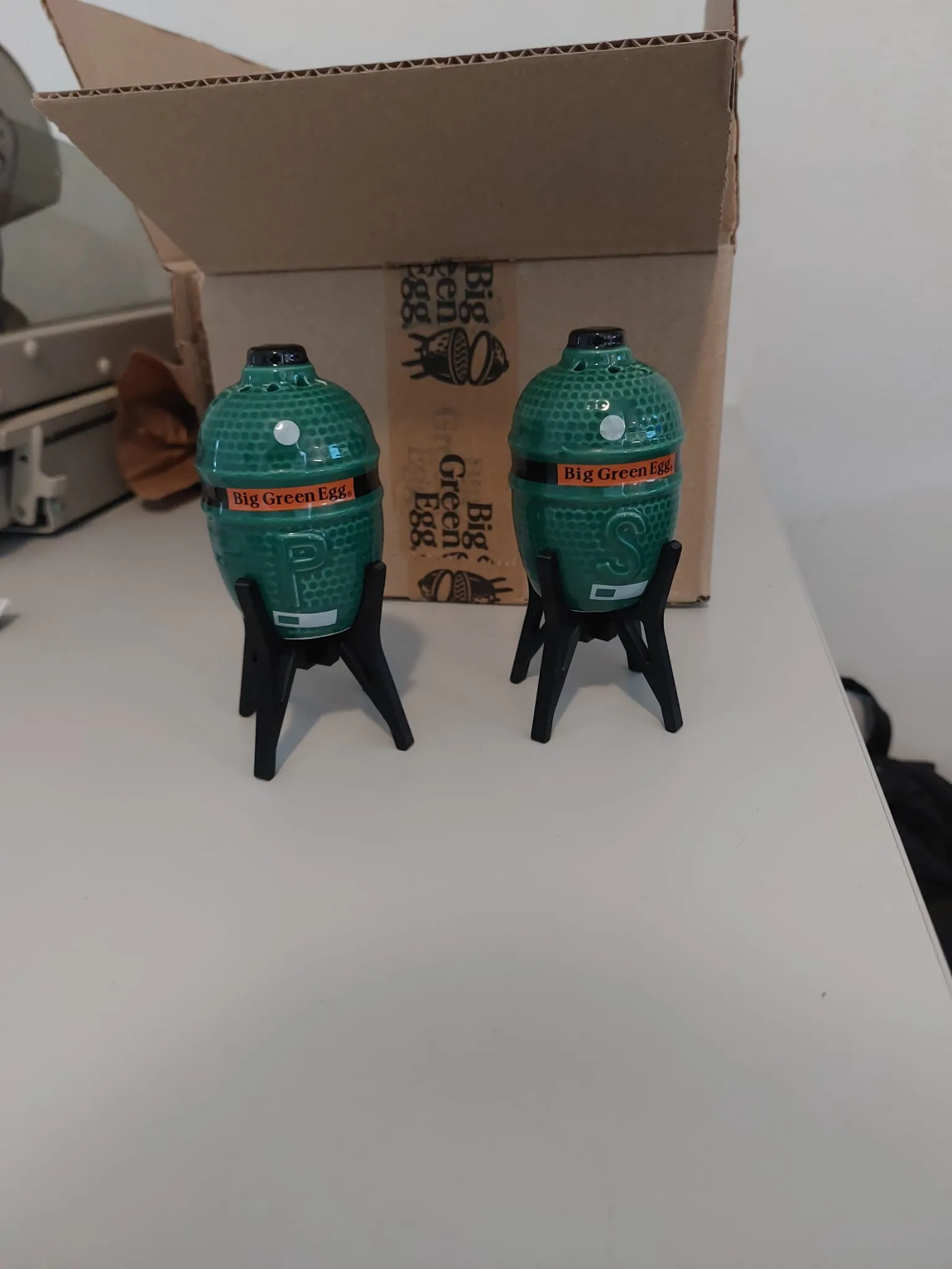 Giá đỡ tích hợp cho bộ lọc muối và tiêu Big Green Egg