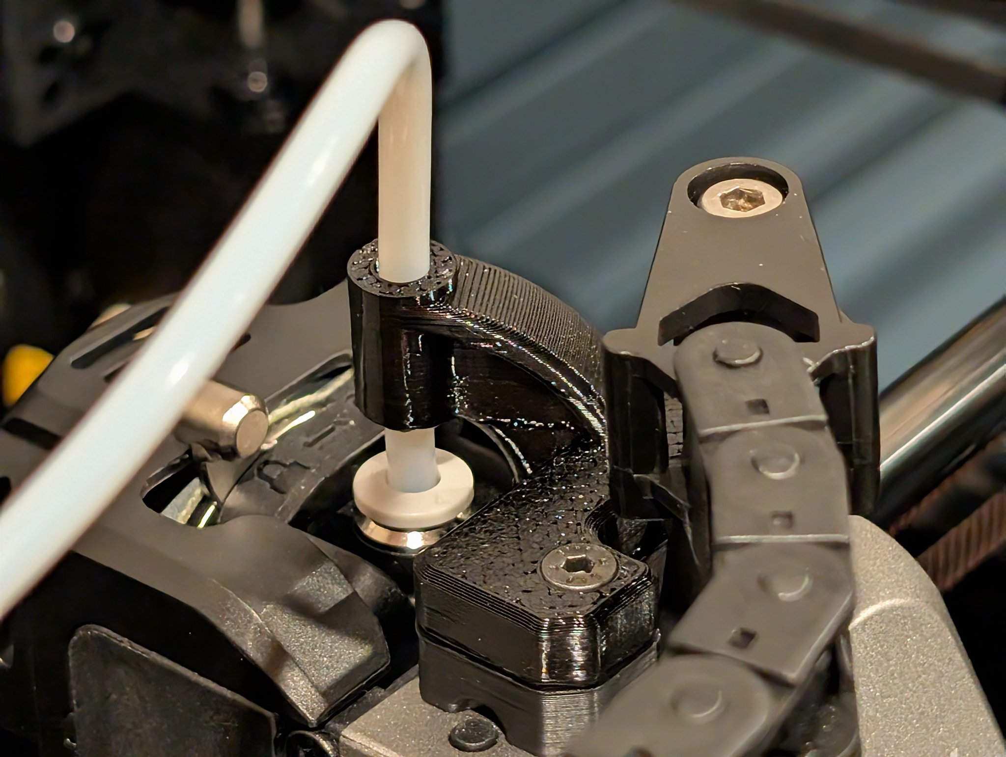 Giá đỡ xích 12mm và hướng dẫn ống PTFE cho máy in Creality K1/K1C