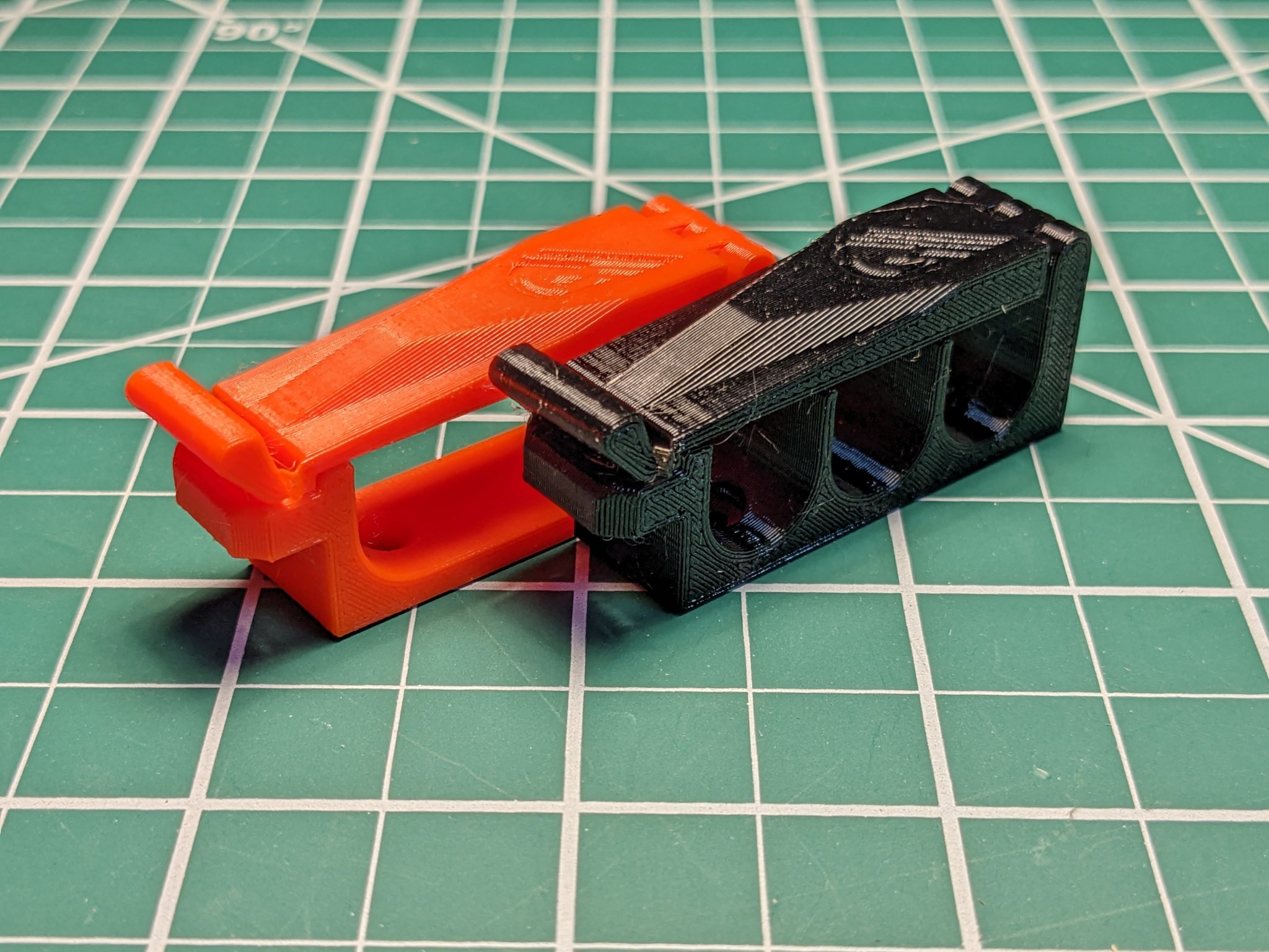 Kẹp Dây Có Bản Lề V2