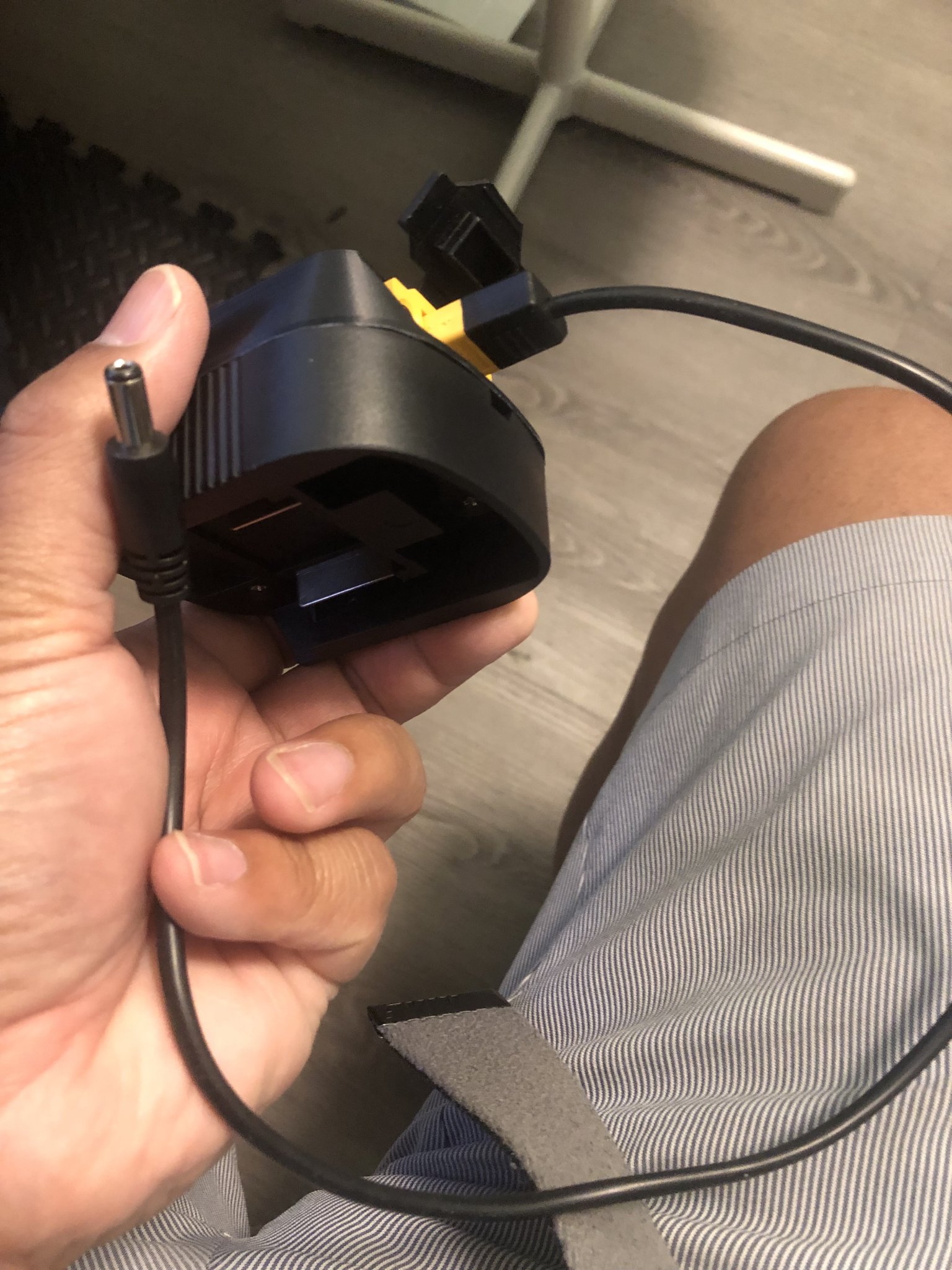 Bộ chuyển đổi pin Makita 18V với lỗ gắn XT60