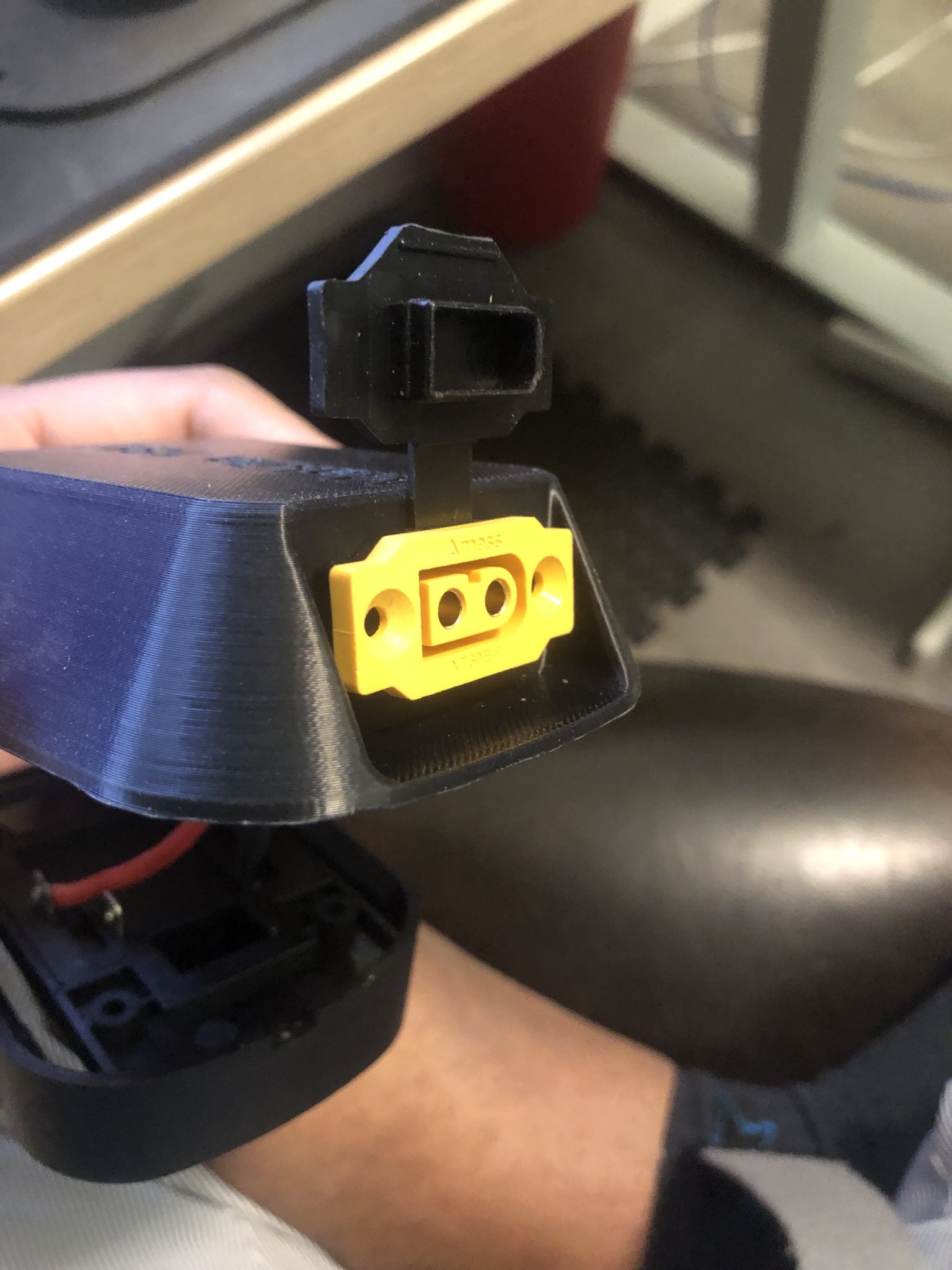 Bộ chuyển đổi pin Makita 18V với lỗ gắn XT60