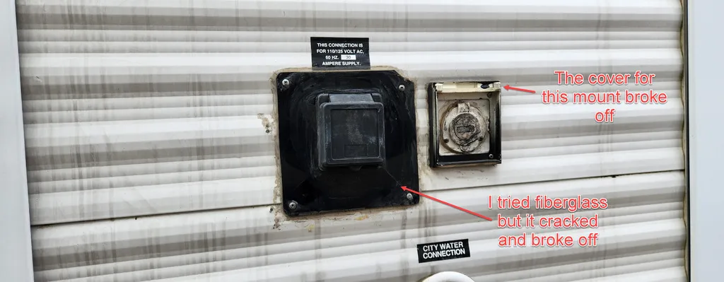 Bộ lắp đặt kết hợp cổng nguồn RV 30 và 15 Amp