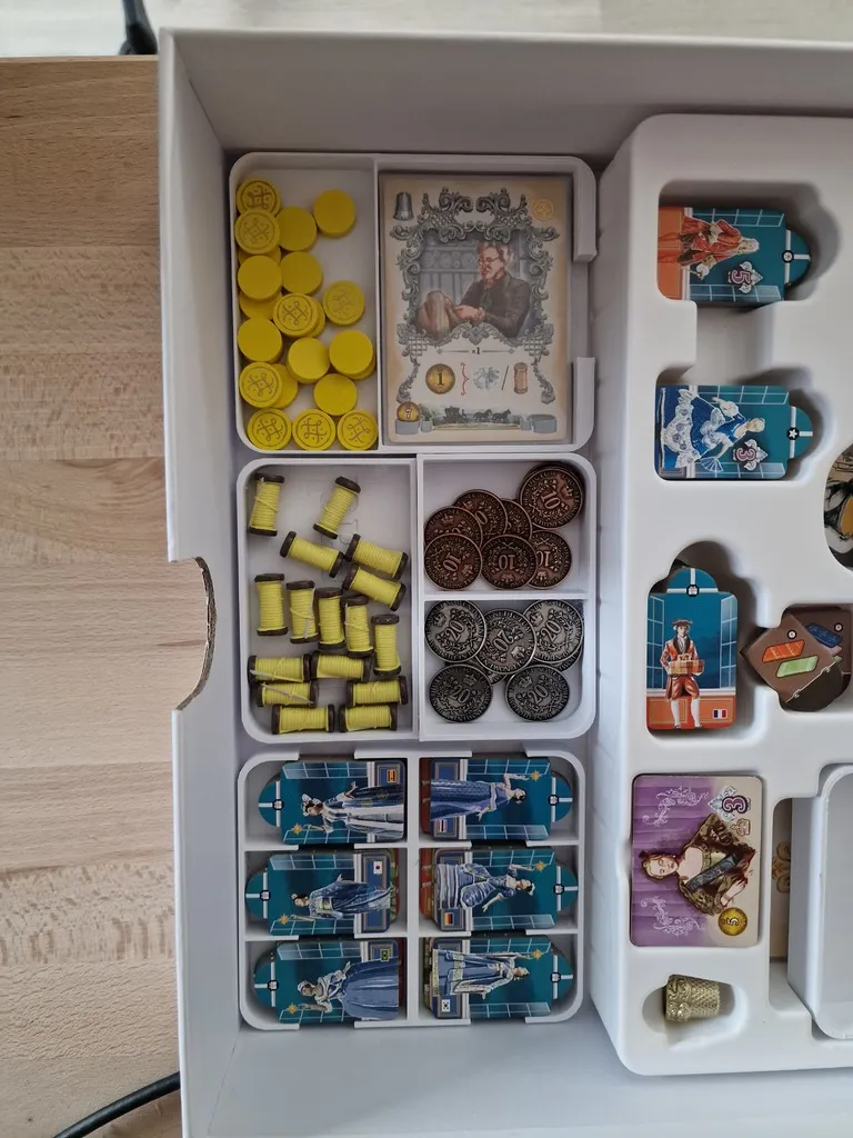 Hộp đựng trò chơi Rococo deluxe với thiết kế tùy chỉnh