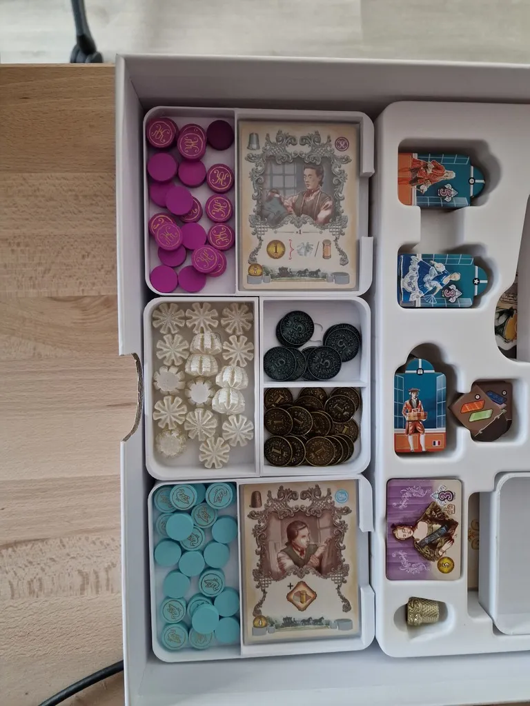 Hộp đựng trò chơi Rococo deluxe với thiết kế tùy chỉnh