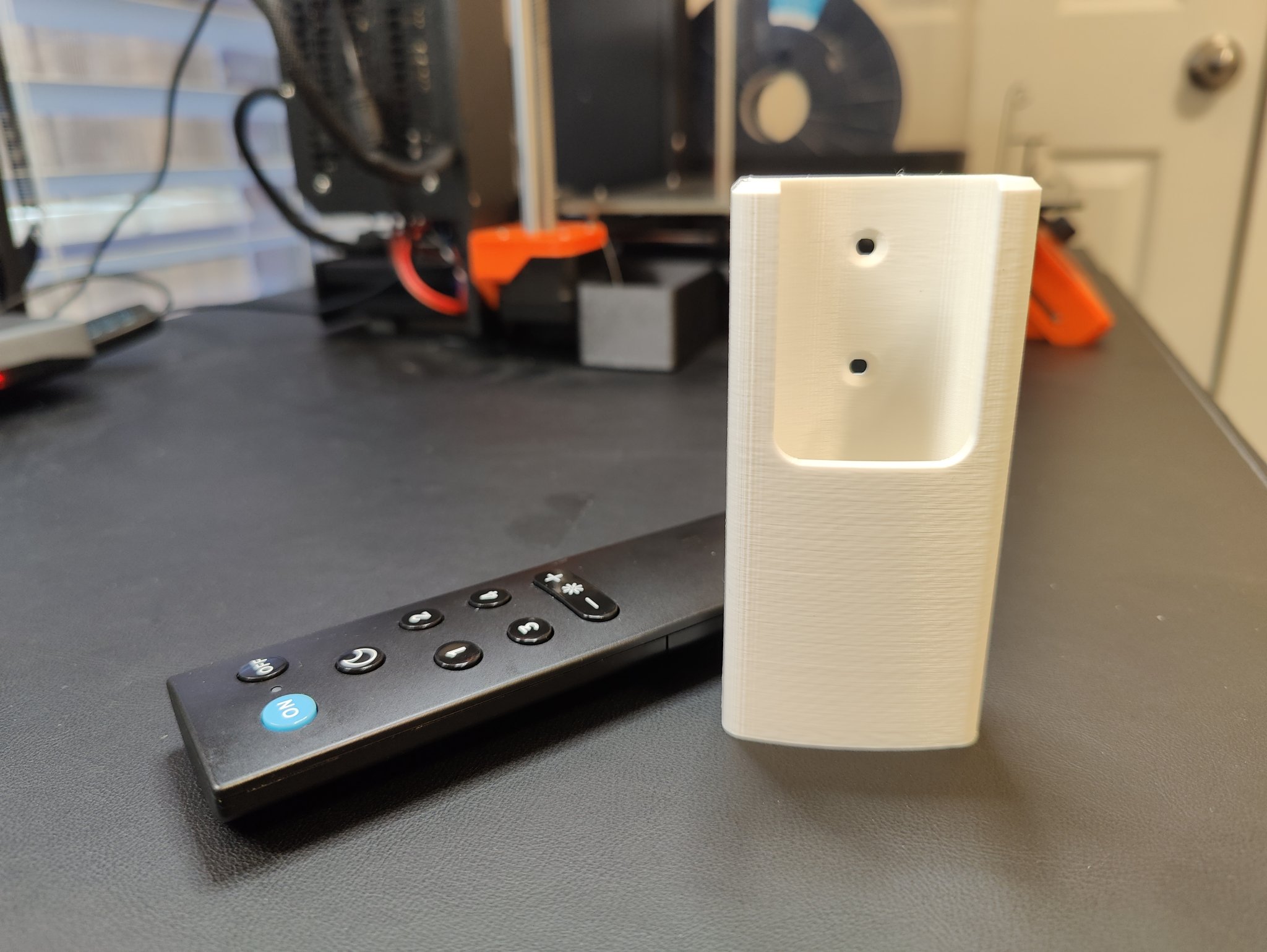 Giá đỡ treo tường cho điều khiển từ xa Wiz Remote