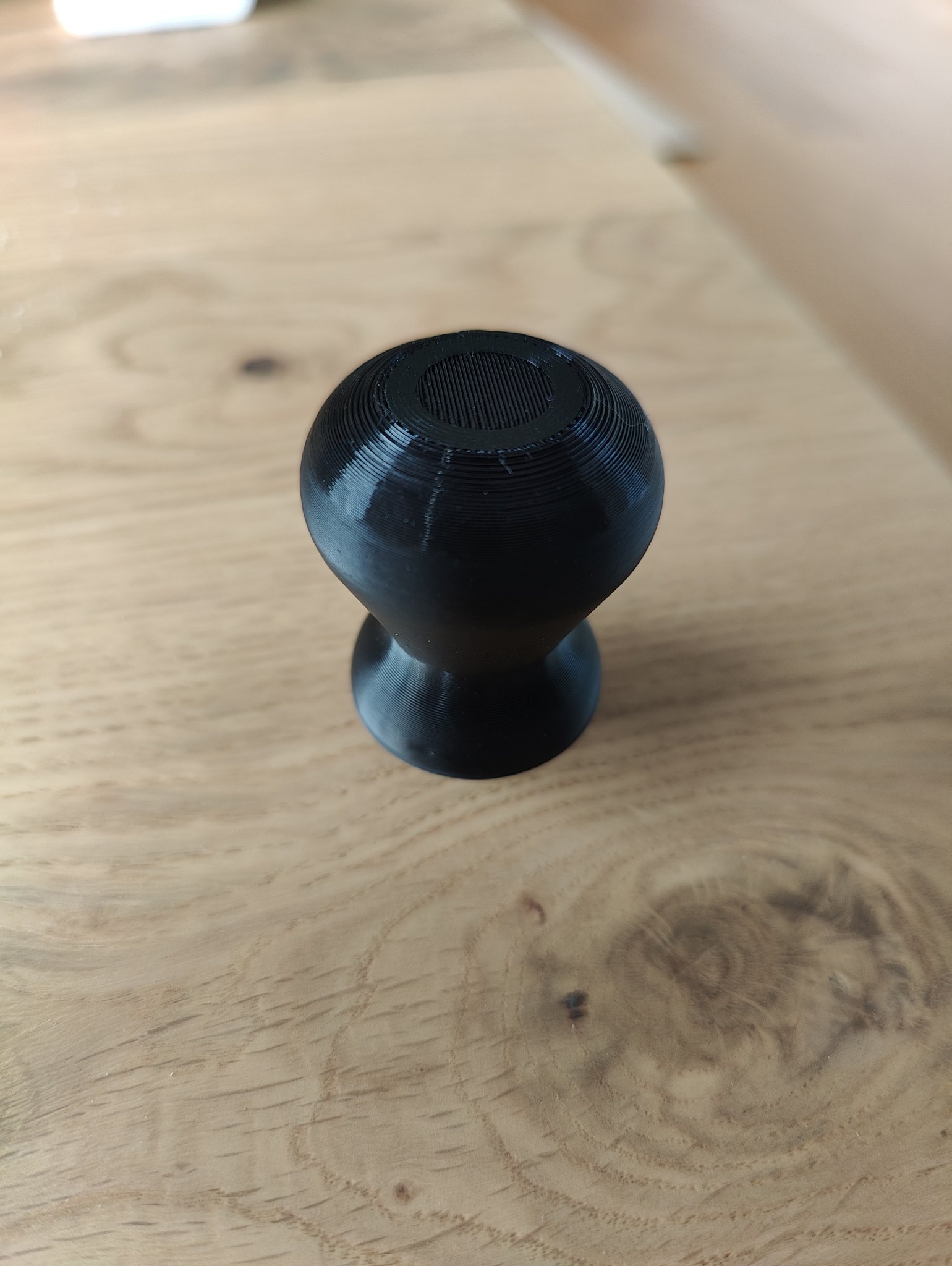 Núm cửa thay thế cho cửa bàn làm việc