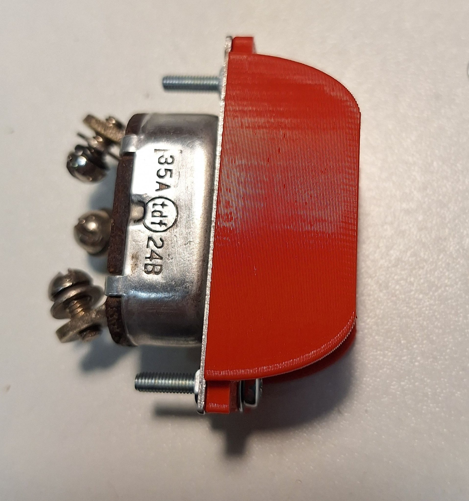 Nắp bảo vệ công tắc toogle thời Liên Xô