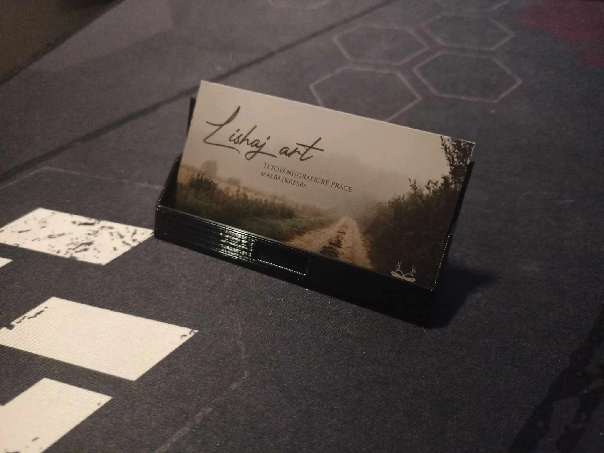 Giá đỡ thẻ danh thiếp 90mm x 25-60mm có chỗ để tên