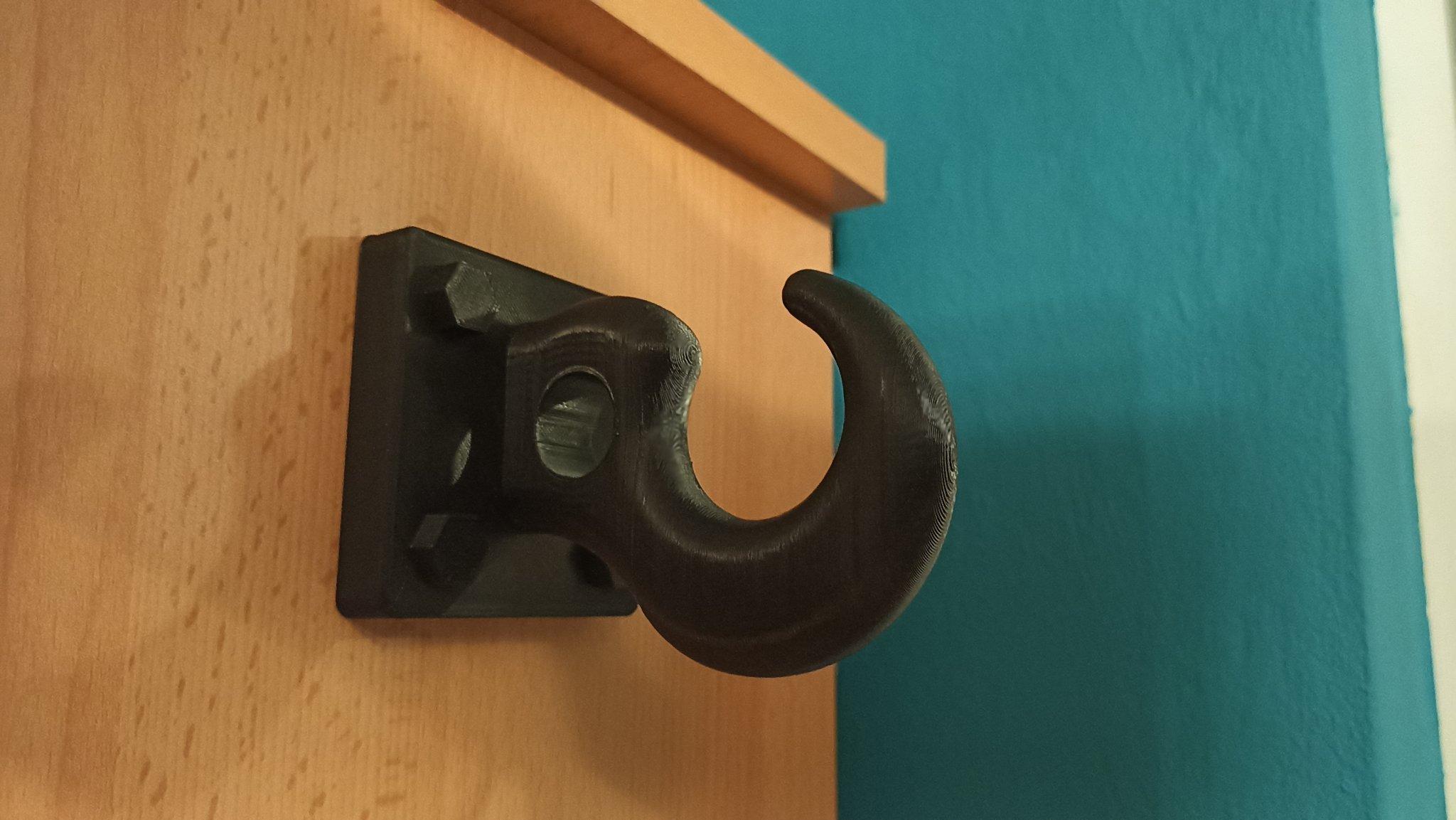 Giá treo quần áo hình dạng móc nối từ đầu tàu hỏa