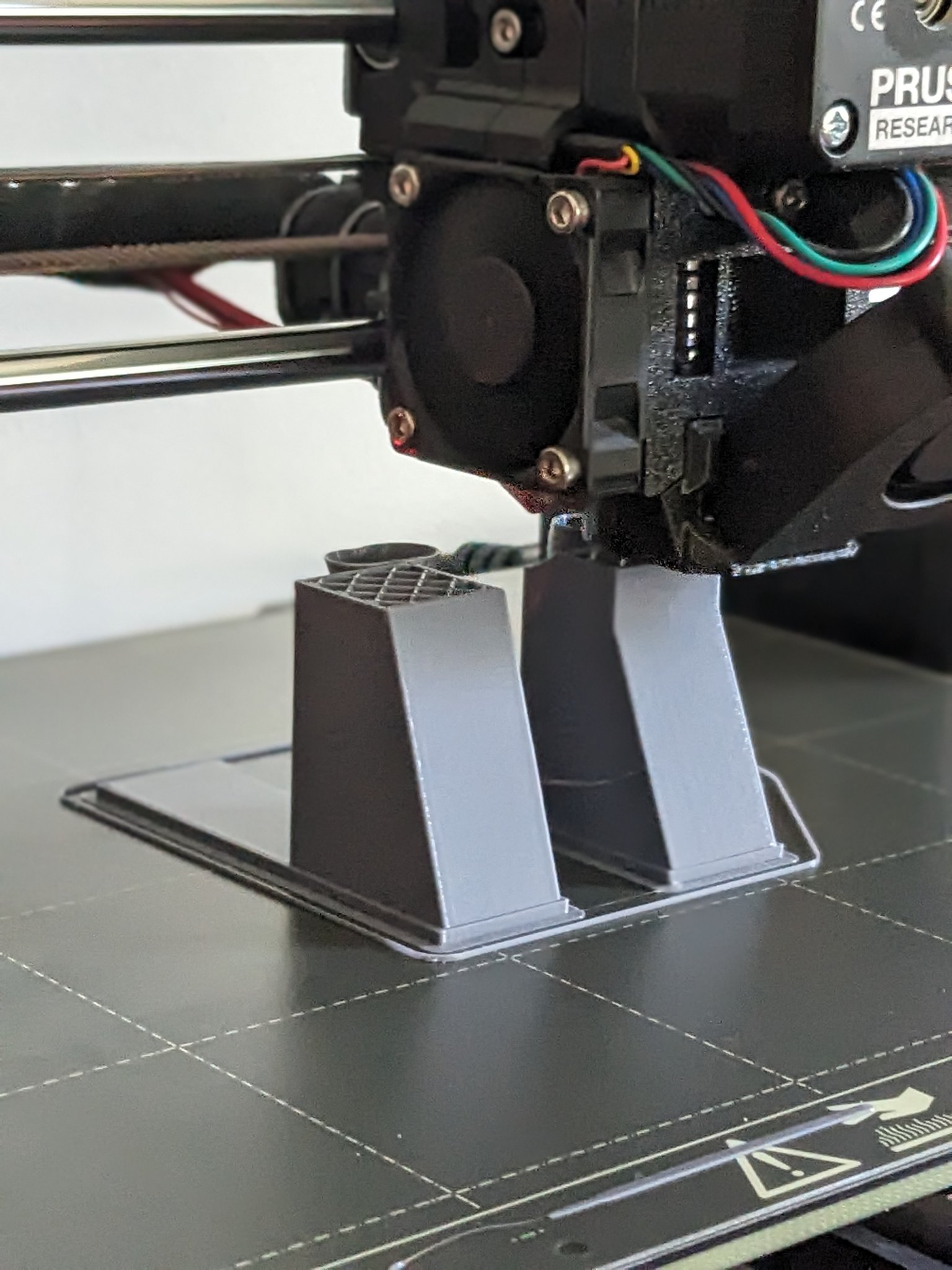 Giá đỡ tường cho gậy chỉ huy Tusken Raider