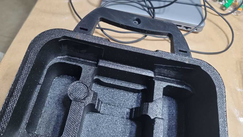 Tay cầm remix cho Radiomaster TX16S với lỗ vít và đai ốc