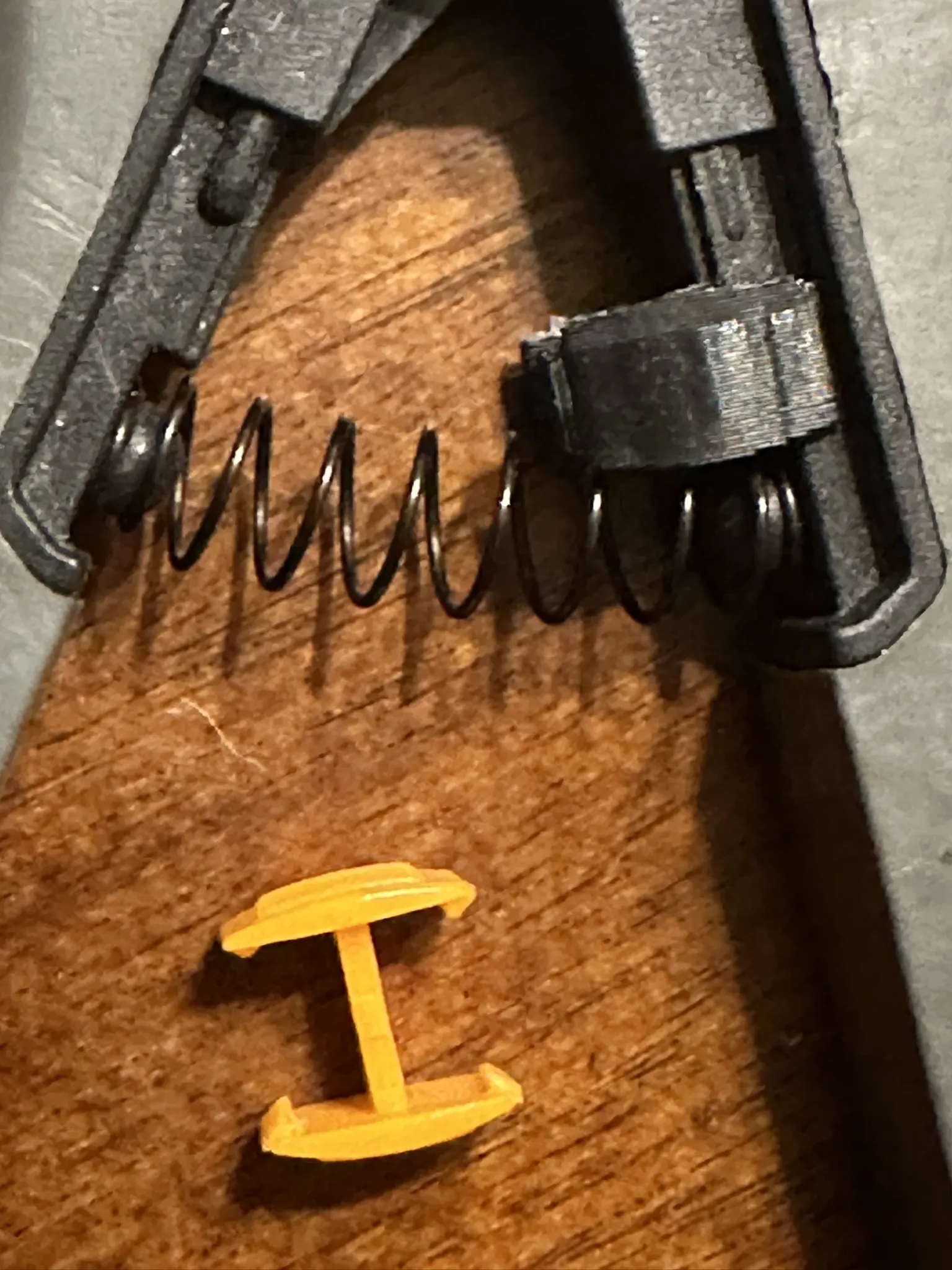 Khóa thay thế cho kéo Fiskars Mirco-Tip