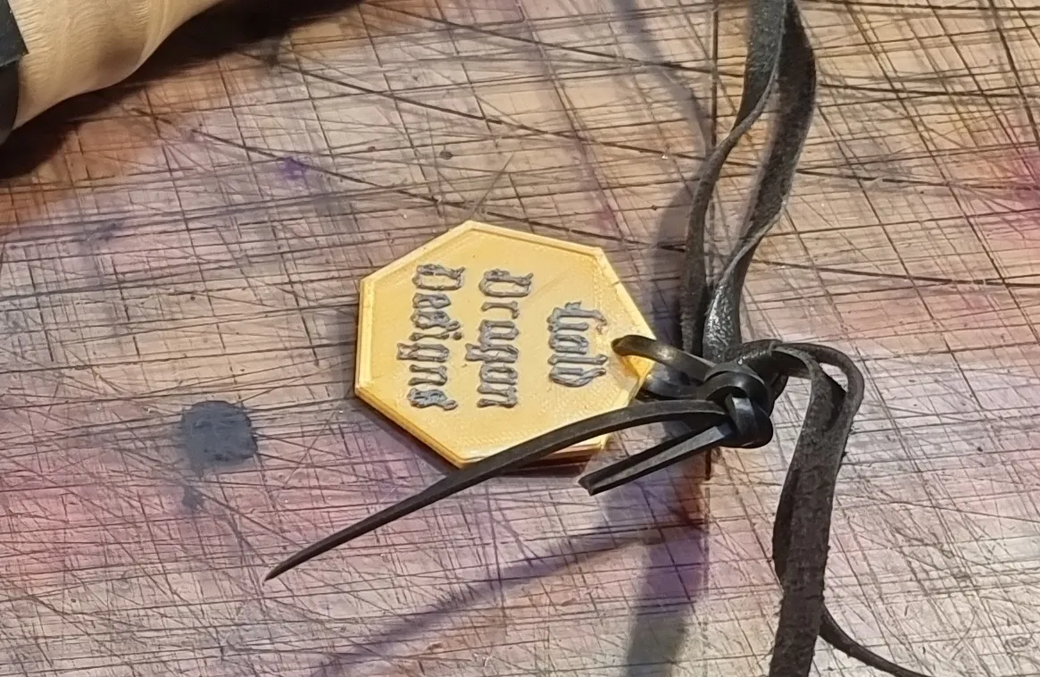 Đồng xu "Makers Coin" hình bát giác cho dự án da