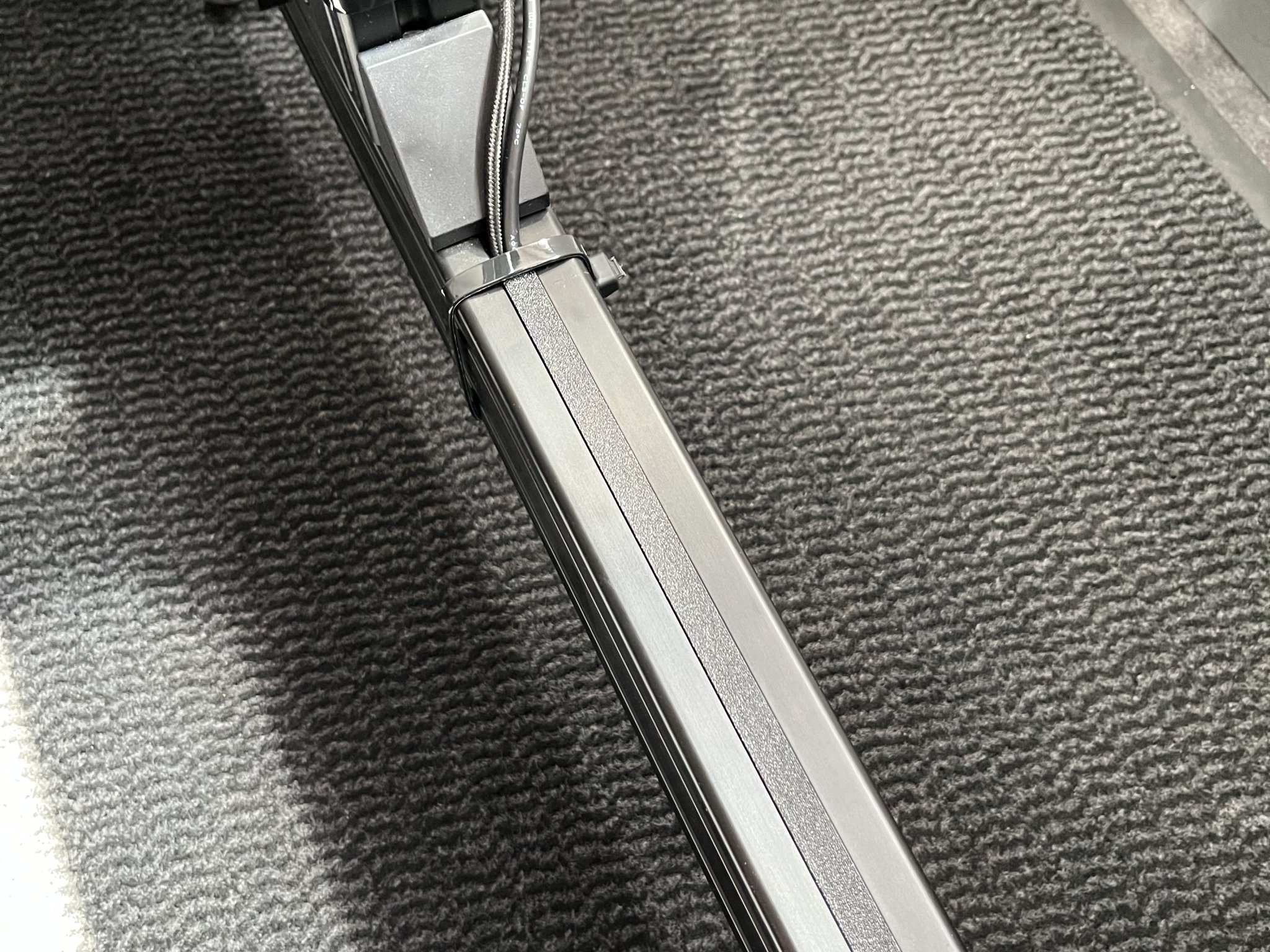 **Thanh che Alu Profil cho độ rộng rãnh 8mm**