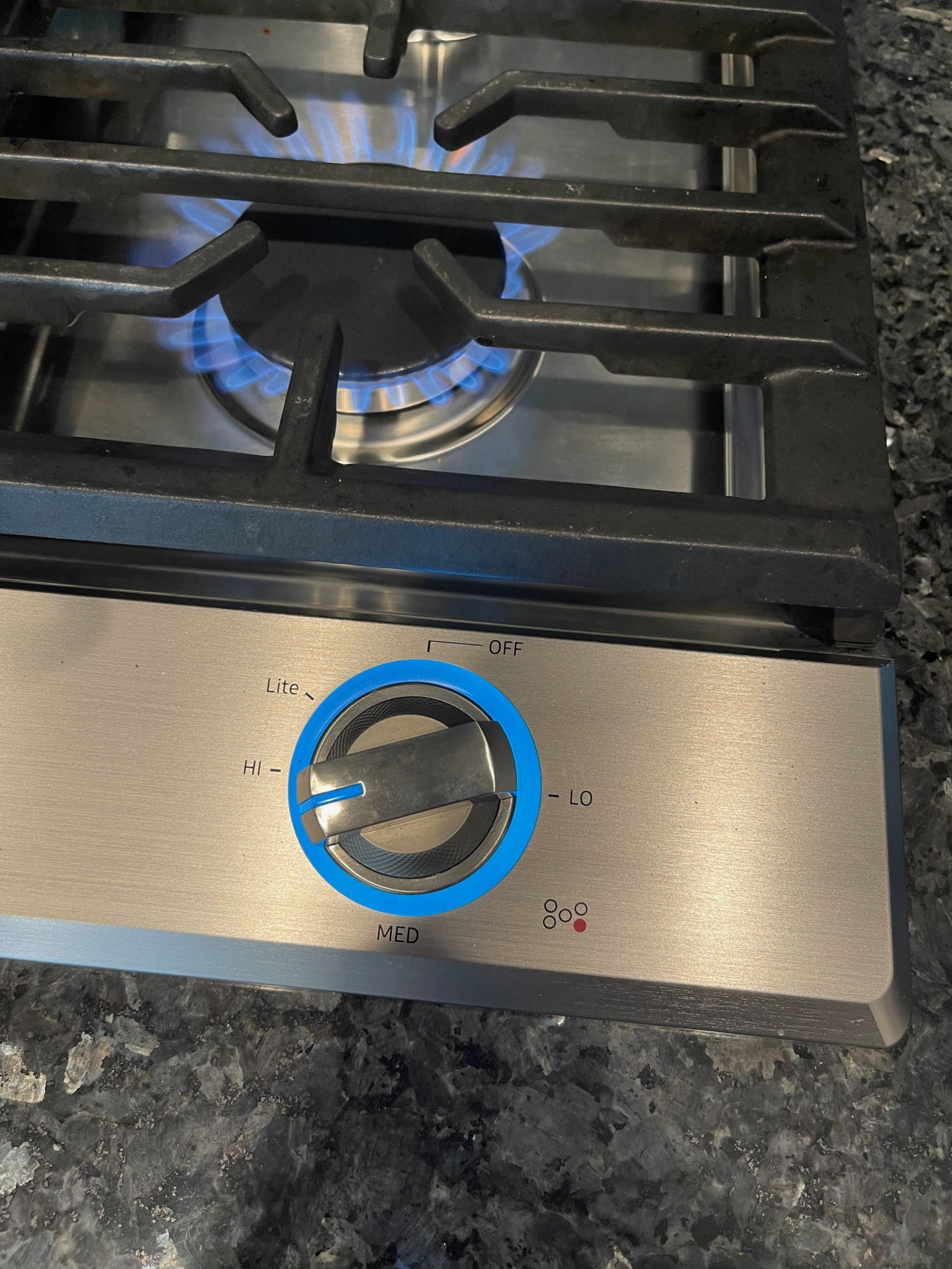 Thay thế ống kính núm điều chỉnh cho bếp gas Samsung NA36N6555TS