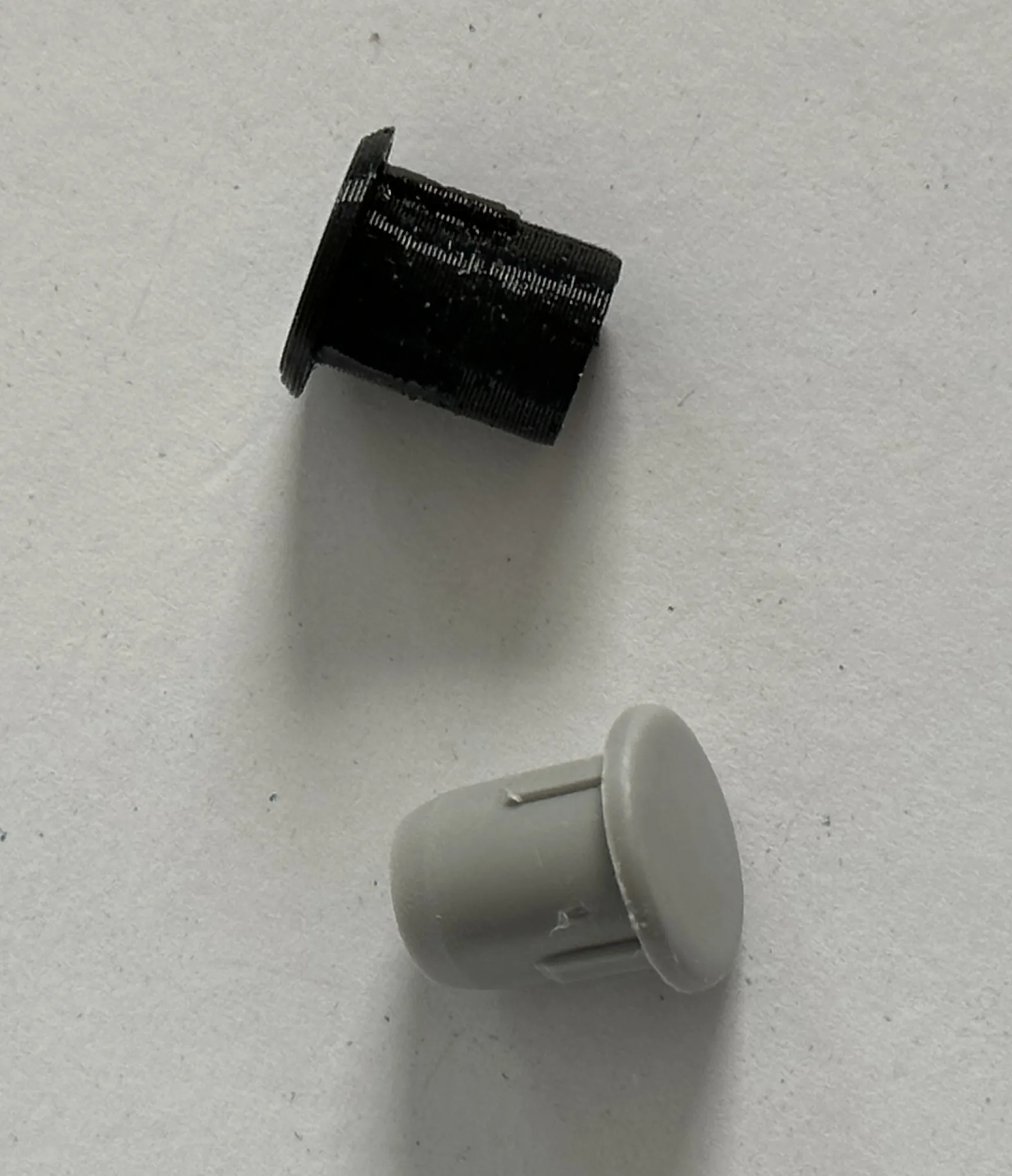 Nắp che lỗ bản lề cho cửa tủ lạnh Miele