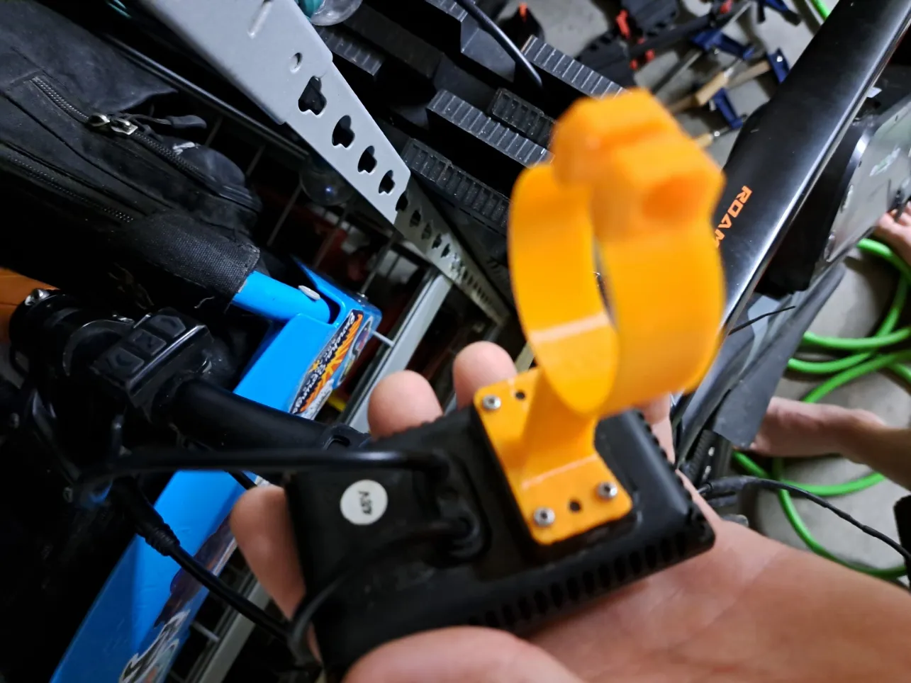 Giá đỡ hiển thị cho màn hình S830 trên xe đạp