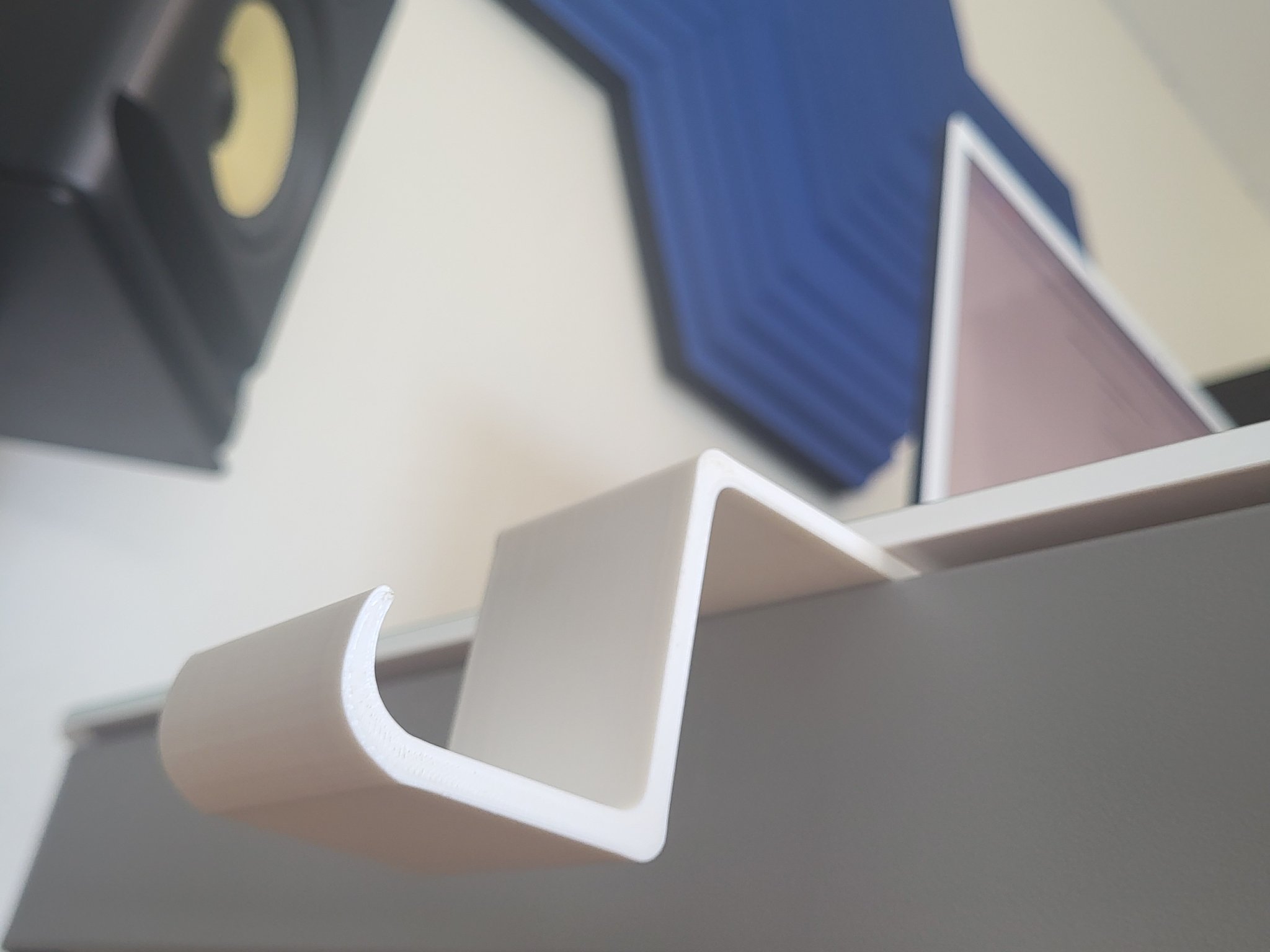 Giá đỡ tai nghe đơn giản cho bàn làm việc