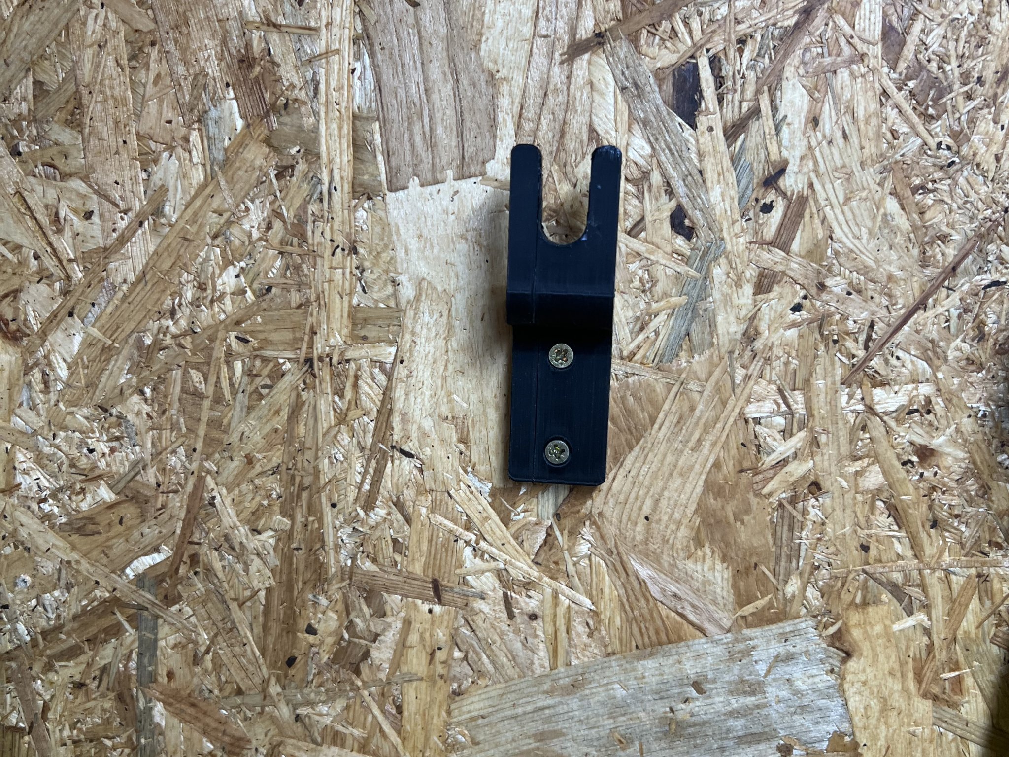 Giá đỡ tường đa năng Ryobi 18V