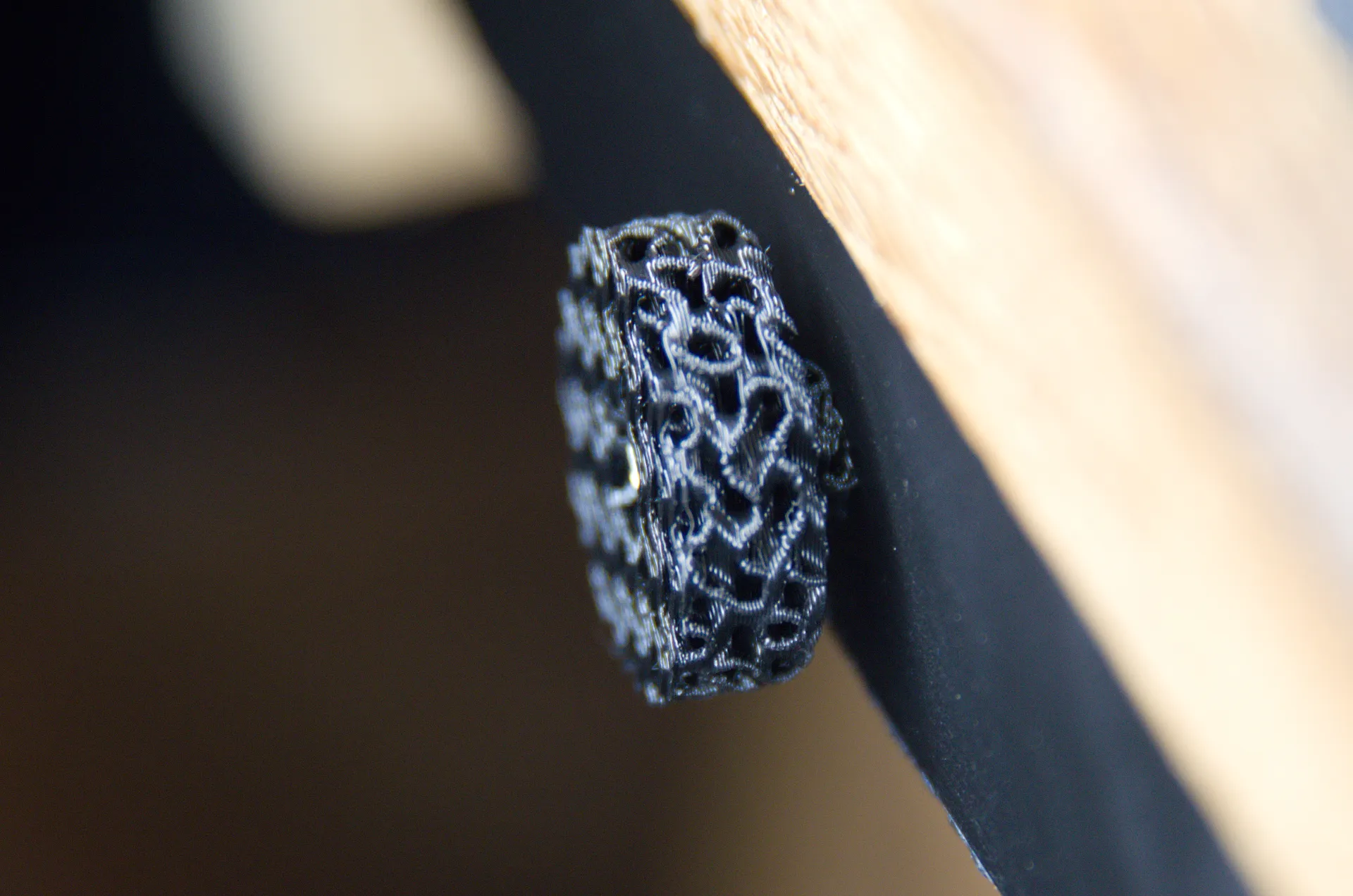 Núm điều chỉnh in chỉ với phần lõi không tường