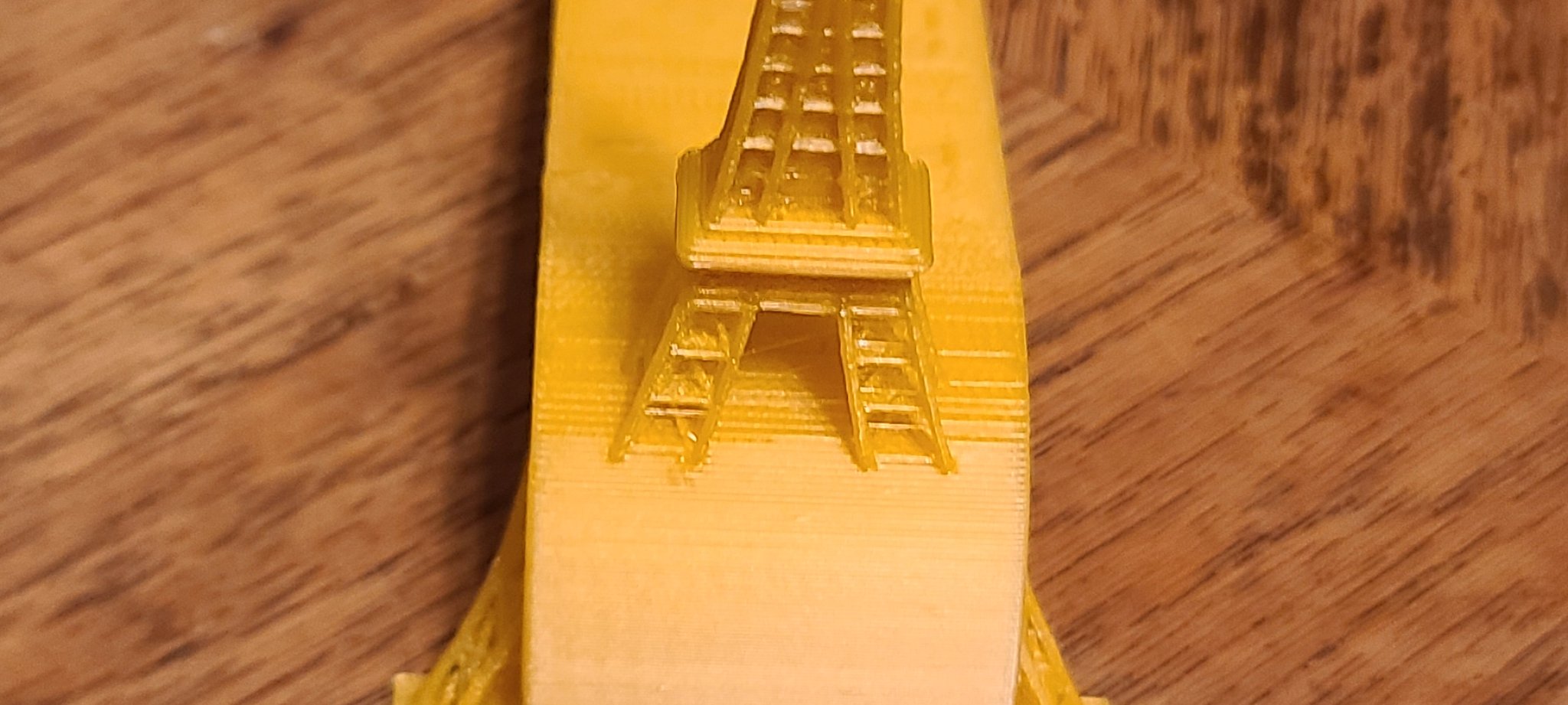 Giá đỡ cửa hình tháp Eiffel cho nhà cửa