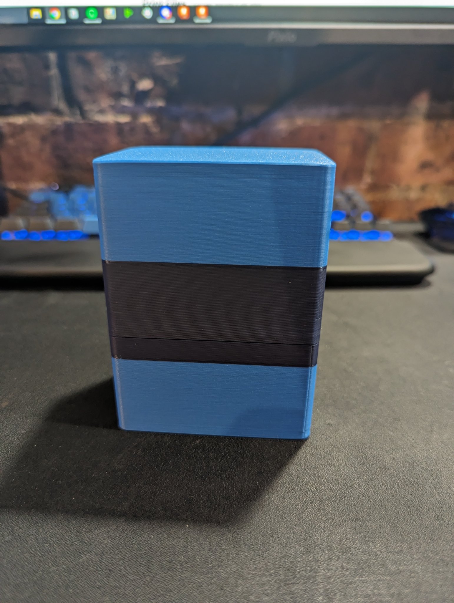 Hộp bài Magic: The Gathering thiết kế parametric không cần nam châm