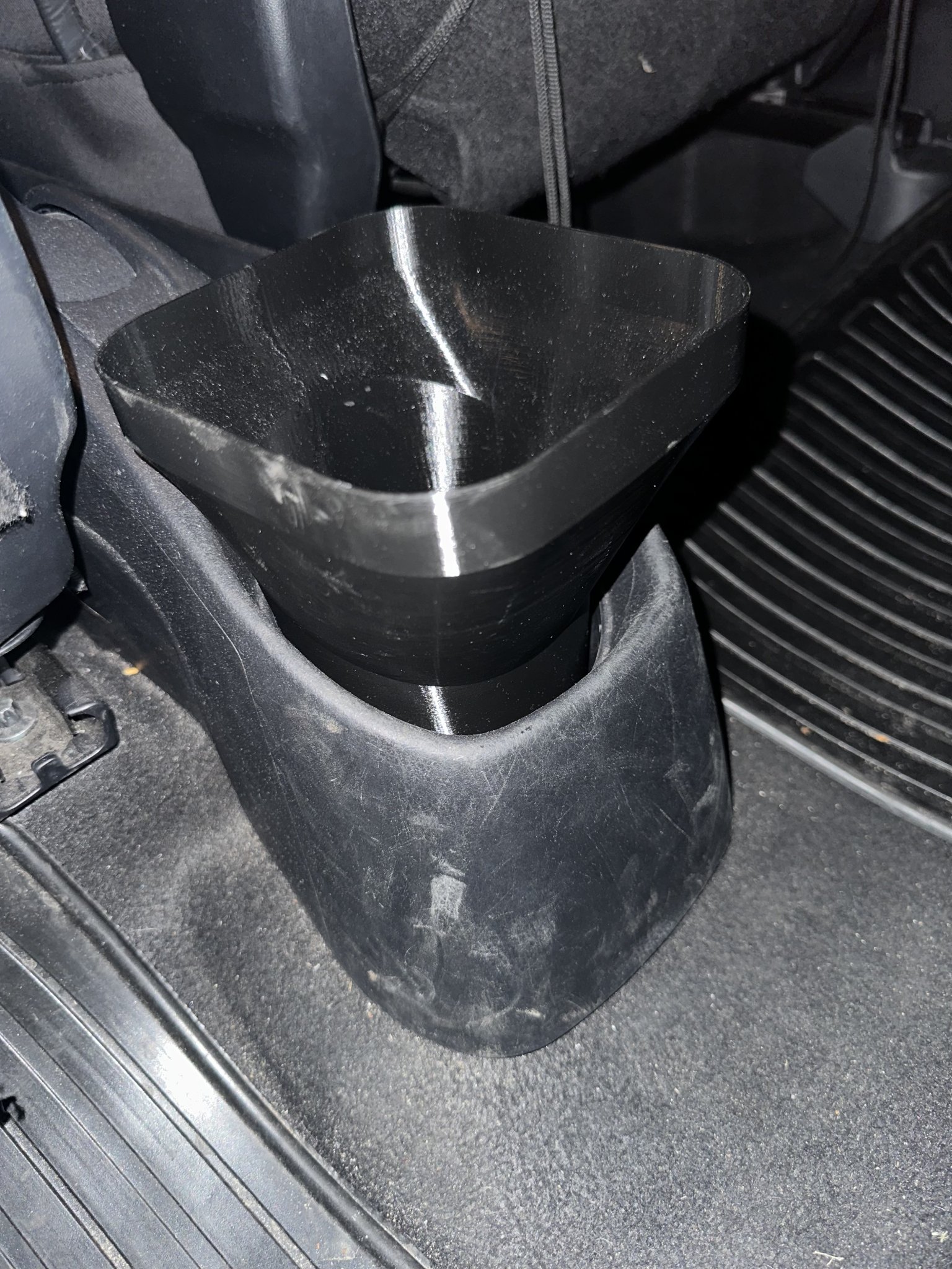 Thùng rác lắp vừa khay đựng cốc cho Toyota Yaris