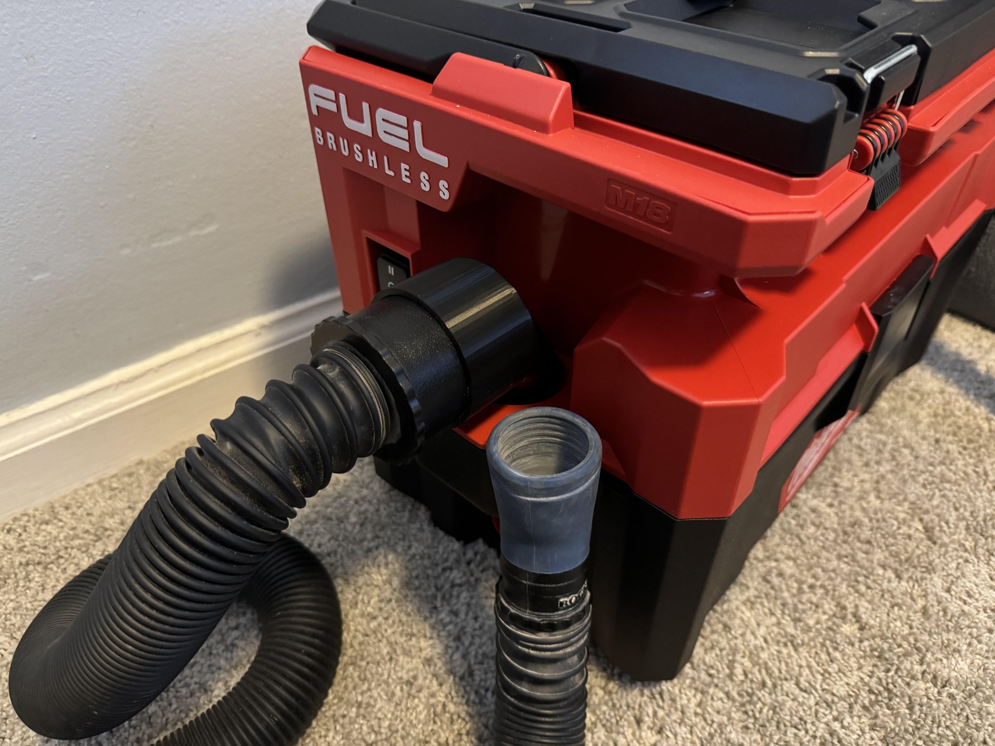 Bộ chuyển đổi Milwaukee Fuel Packout Vac cho ống 2-1/4