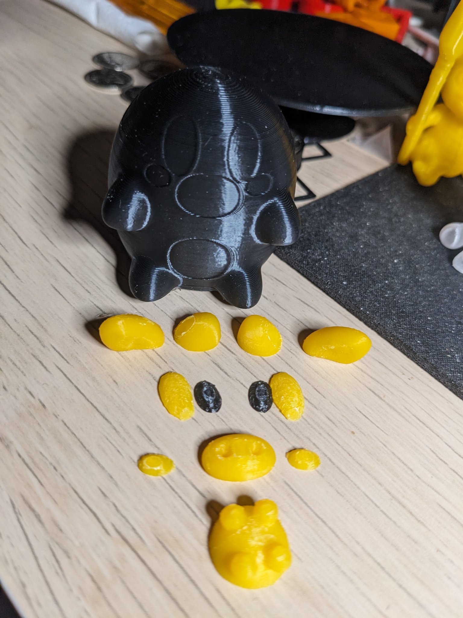 Bò nhỏ có thể tách rời và in nhiều màu sắc khác nhau