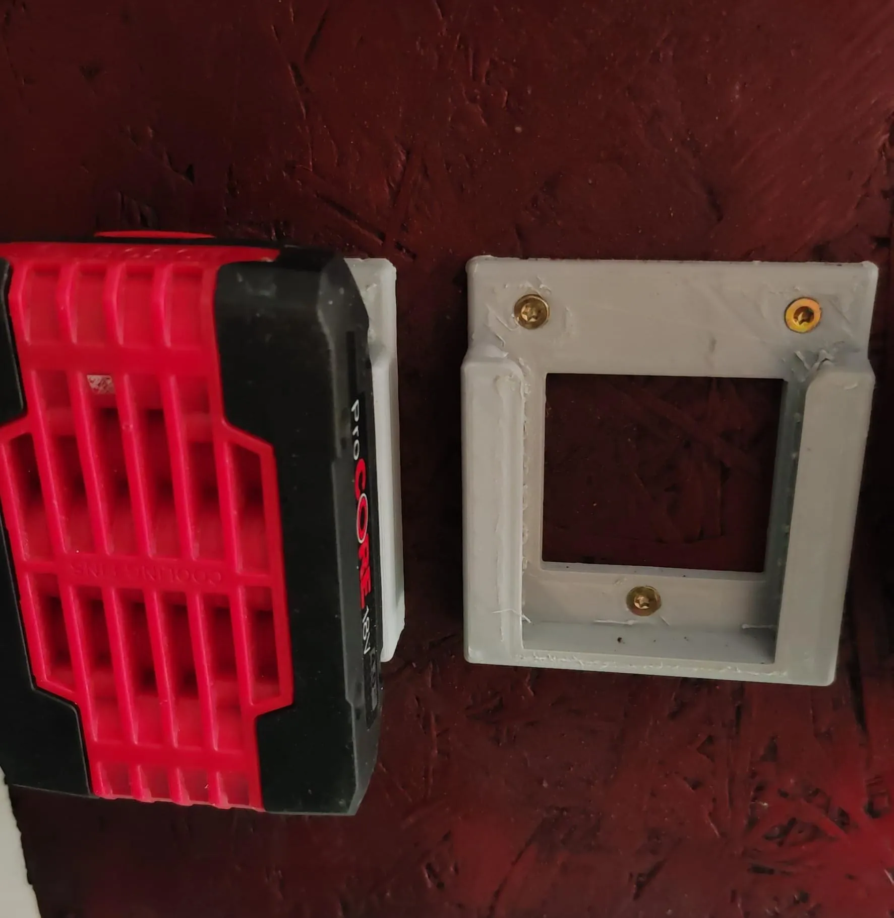 Giá đỡ pin Bosch cho dụng cụ 18V Ampshare