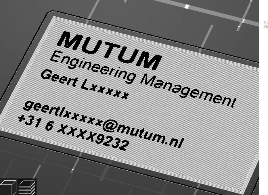 Danh thiếp in PETG với chữ đen trên nền trắng