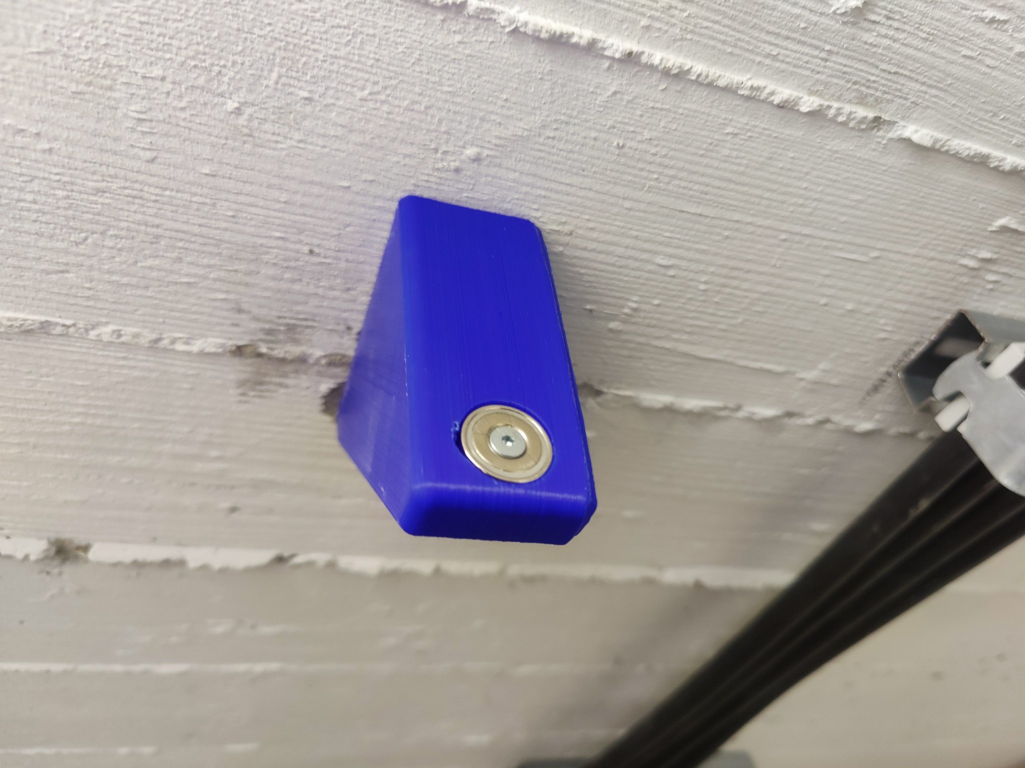 Giá đỡ cửa với nam châm giữ cửa mở