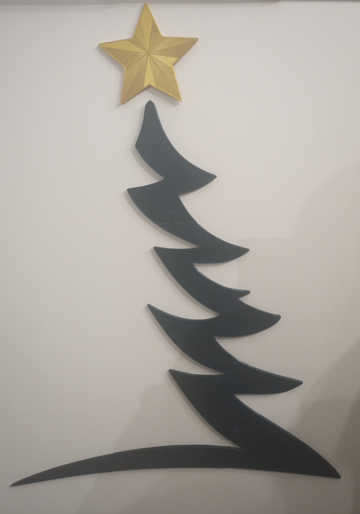 Cây thông Giáng sinh trang trí tường hoặc cửa lớn