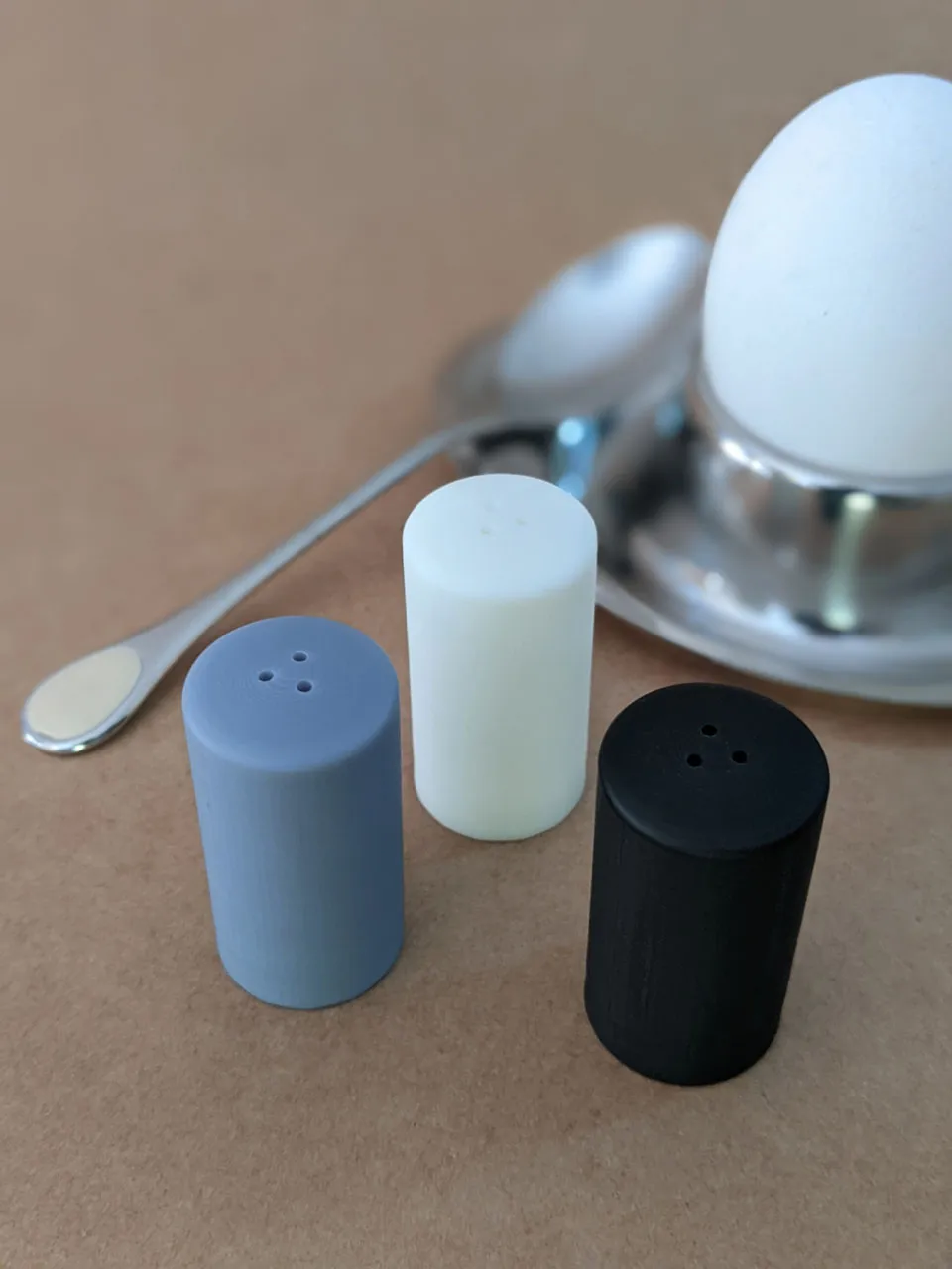 Chai muối nhỏ cho bữa sáng tiện lợi