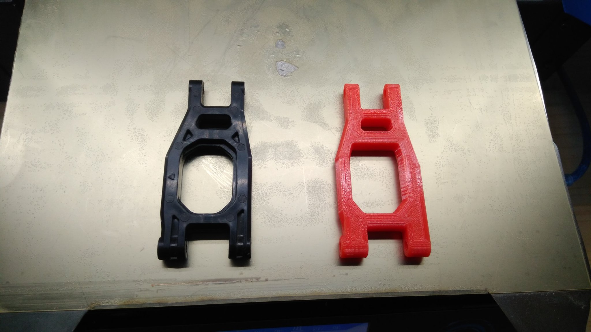 Càng tay trên trước cho khung DT-02/DT-03/DT-04 Tamiya