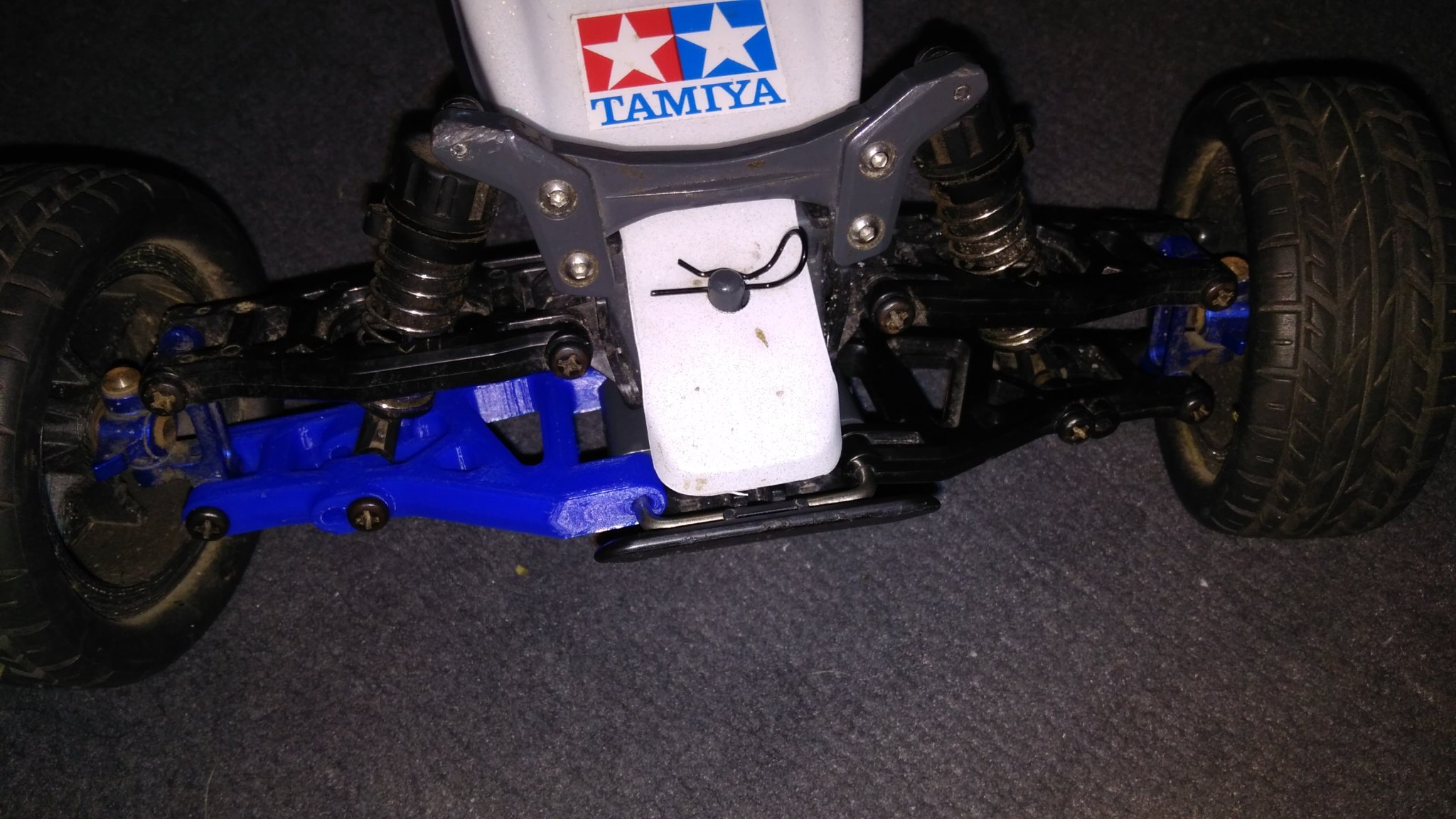 **Càng dưới trước cho khung xe Tamiya DT-02/DT-03/DT-04**