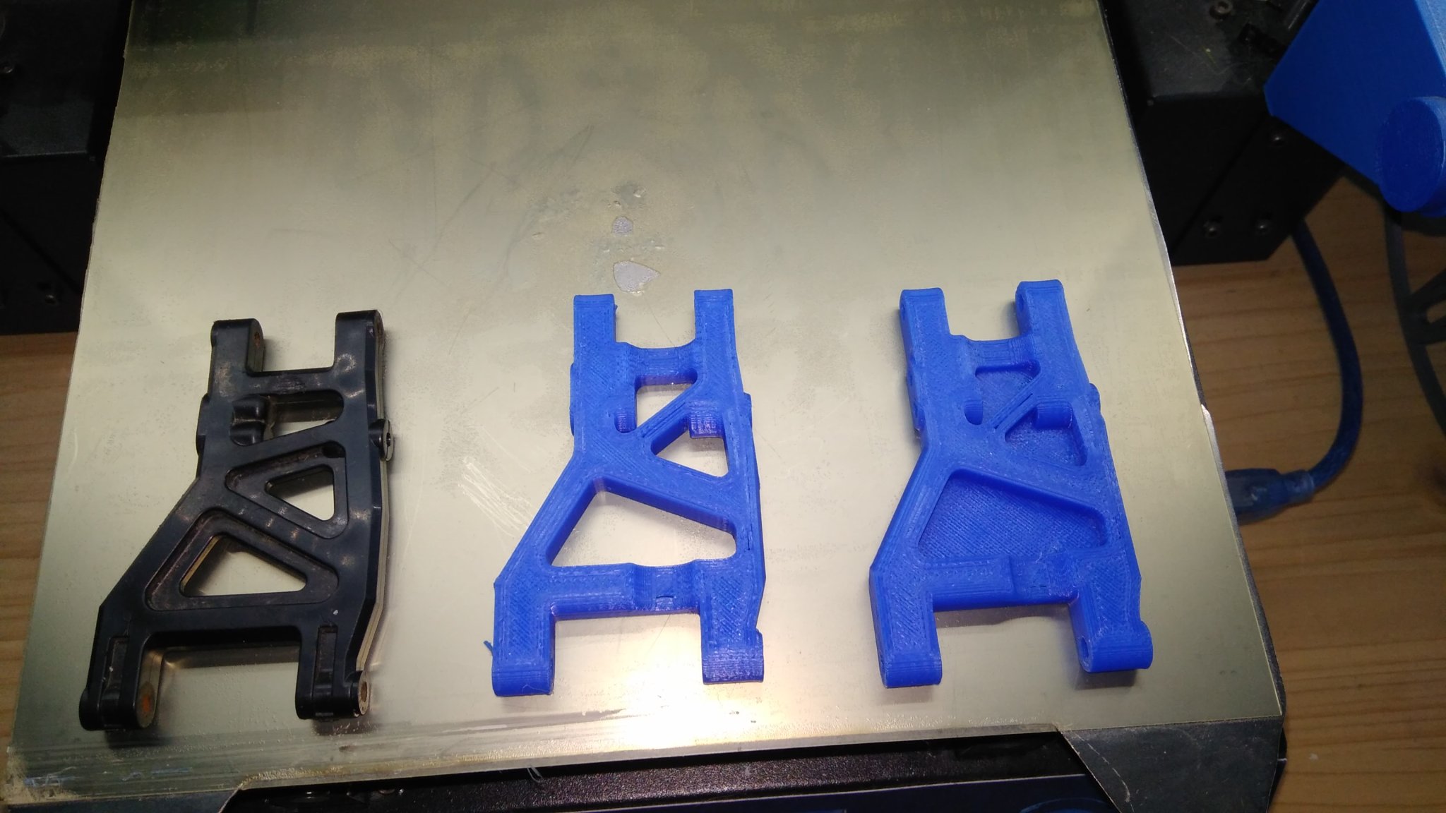 **Bộ phận wishbone hạ phía sau cho khung DT-02/DT-03/DT-04**