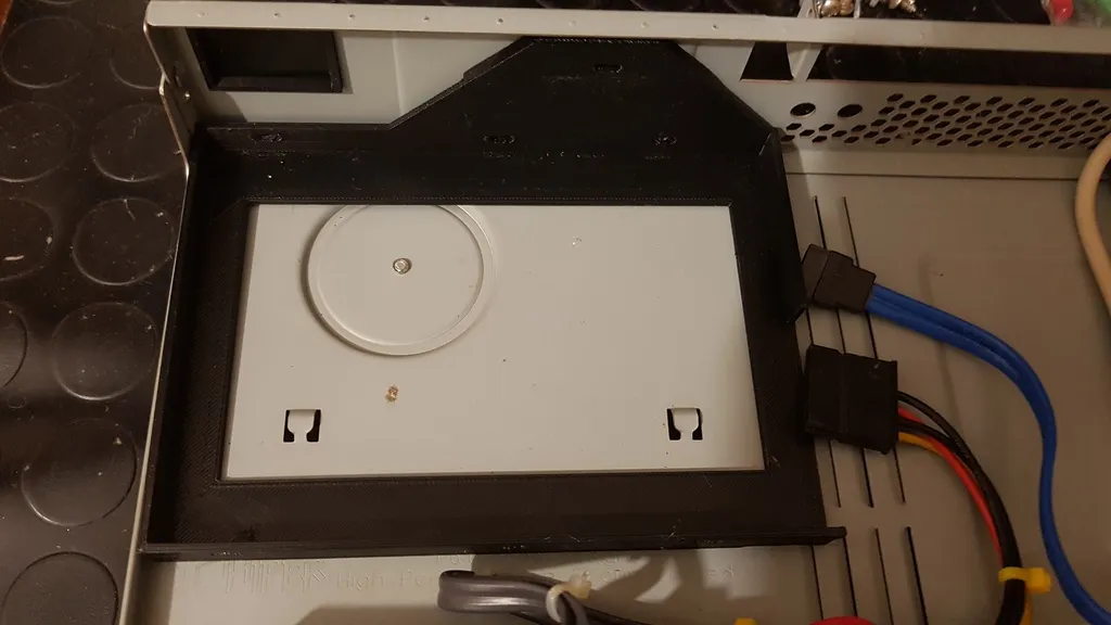 Giá đỡ ổ cứng 3,5" cho cabinet HTPC Hiper