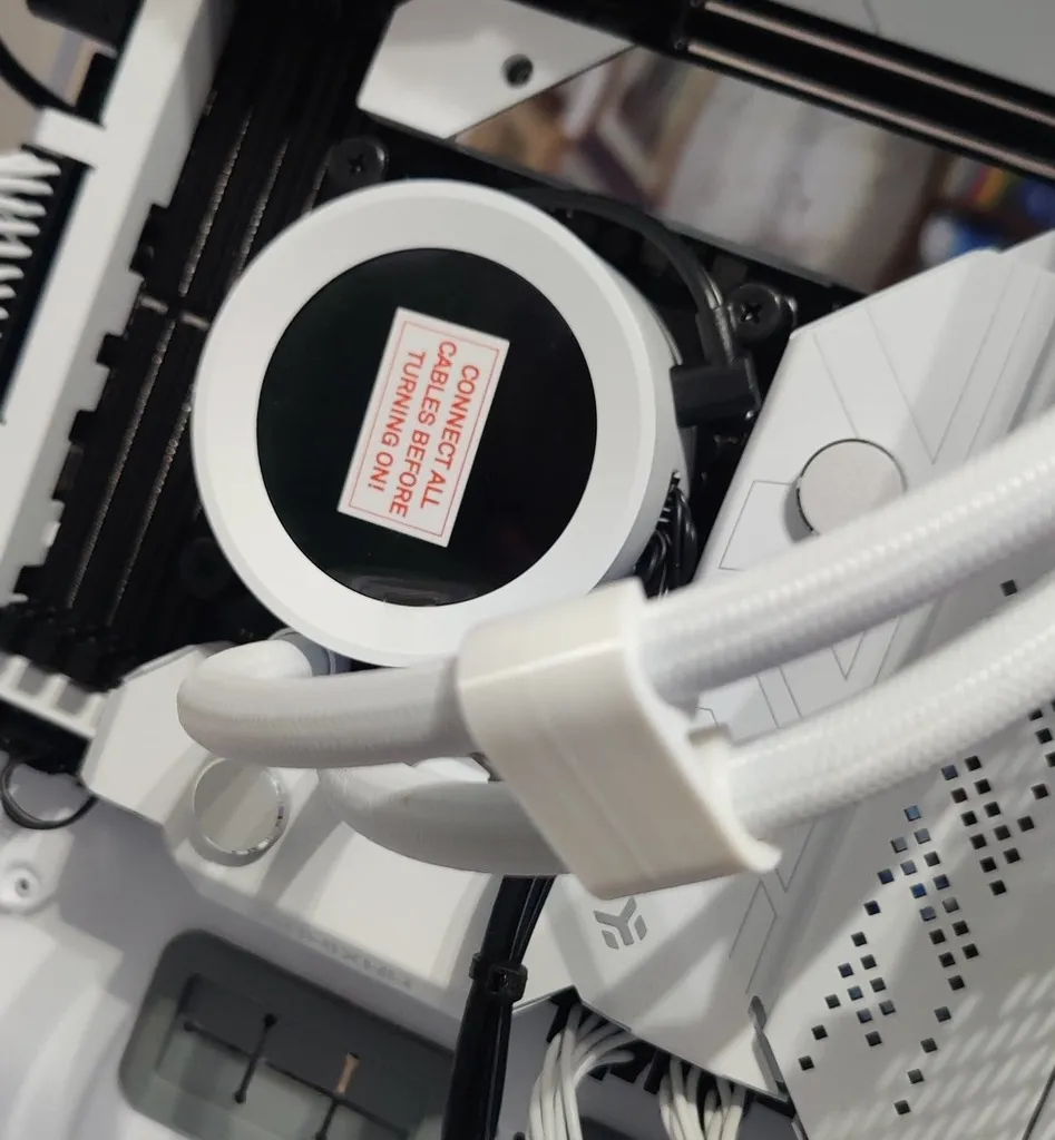 Spaziatore đơn giản cho ống tản nhiệt NZXT