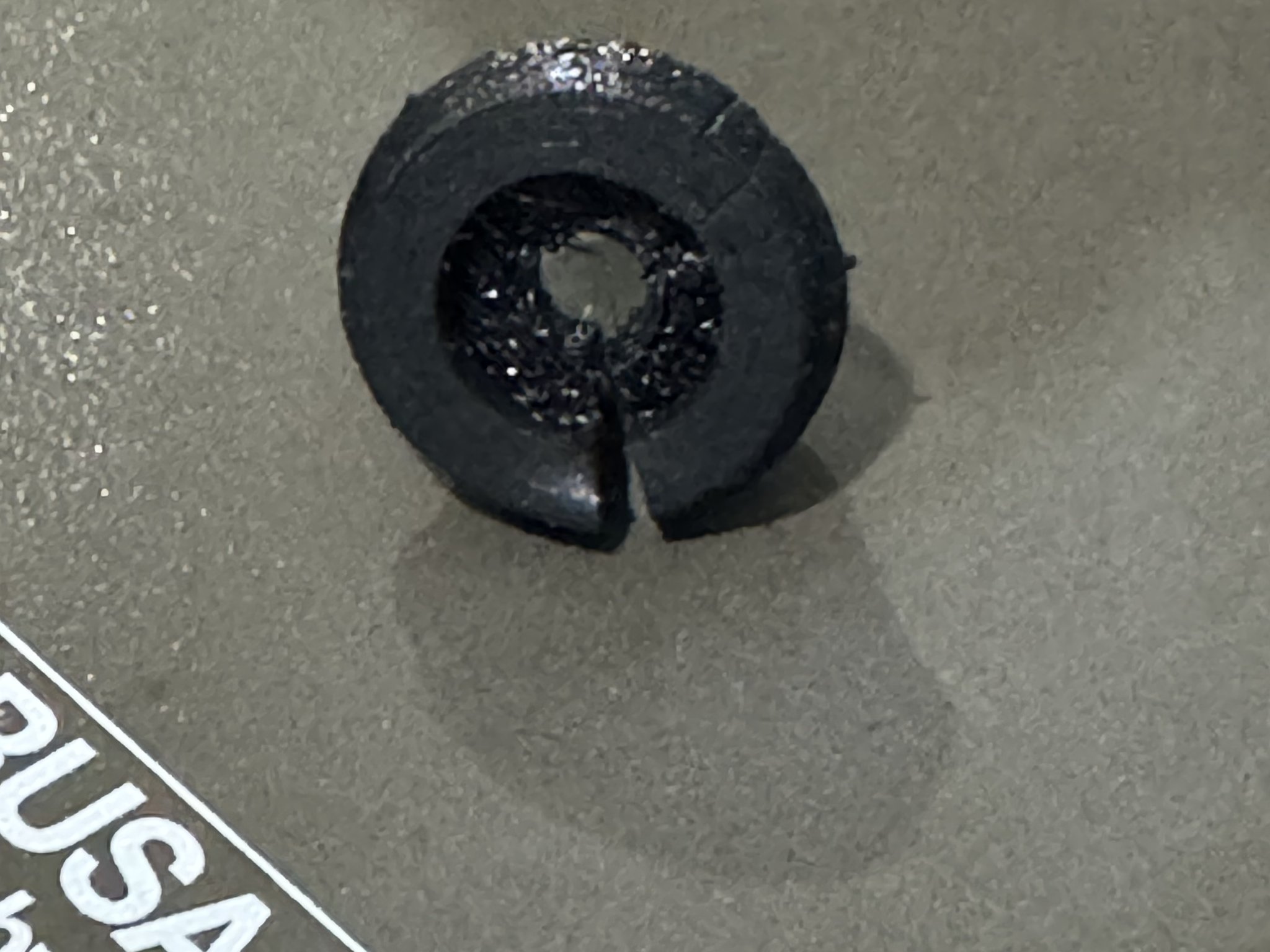 Grommet thay thế cho dây điện cửa Holden VK