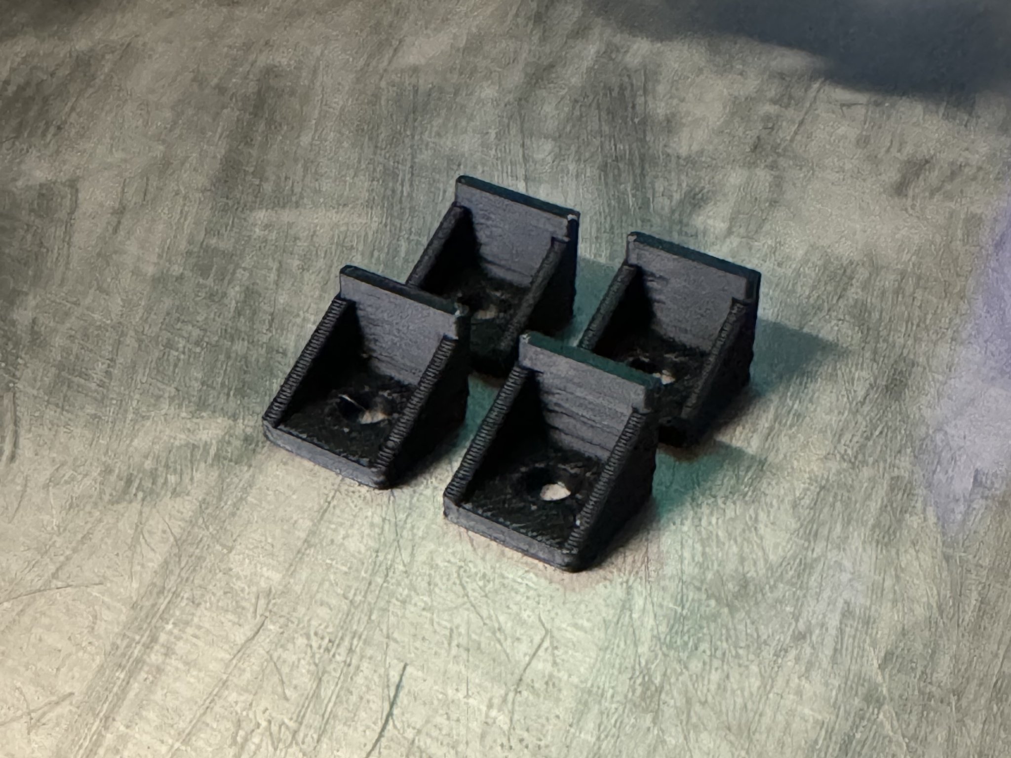 Kẹp lưới nắp ca-pô Holden VH VK thay thế