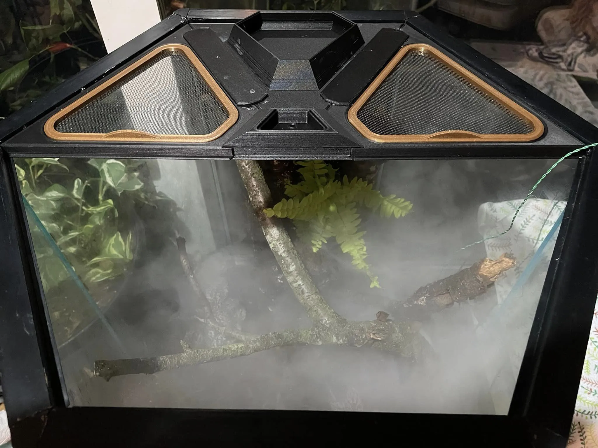 Nắp trên hình lục giác cho bể cá 40 GAL