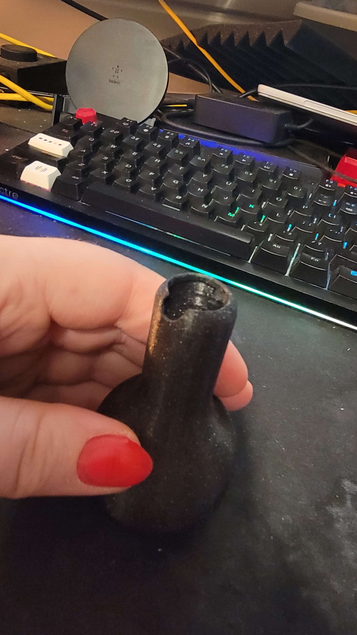 Con dấu Twist-Lock với tay cầm thoải mái