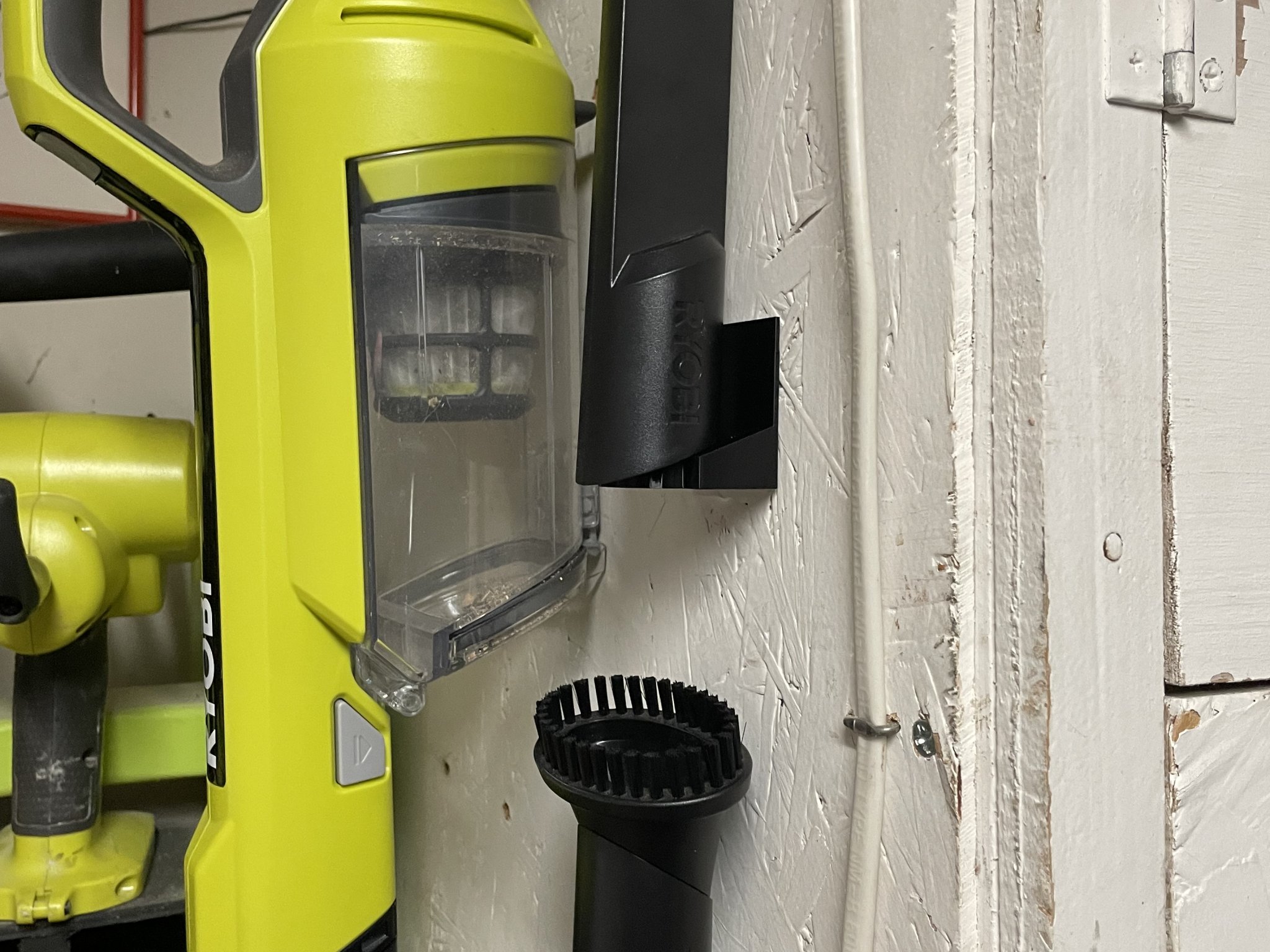 Giá đỡ phụ kiện cho máy hút bụi Ryobi PCL700